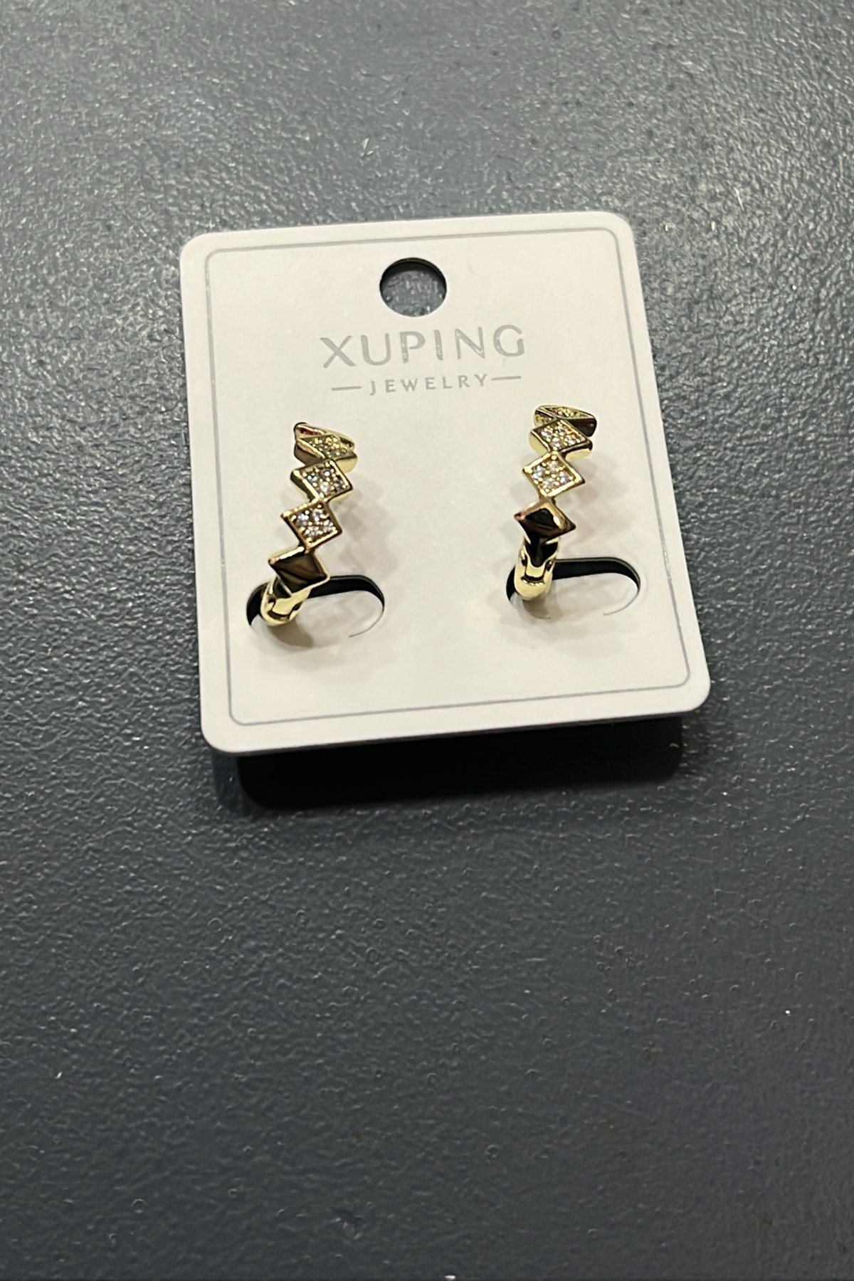 Toptan Zirkon Taşlı Geometrik Zig Zag Tasarım Gold Küpe
