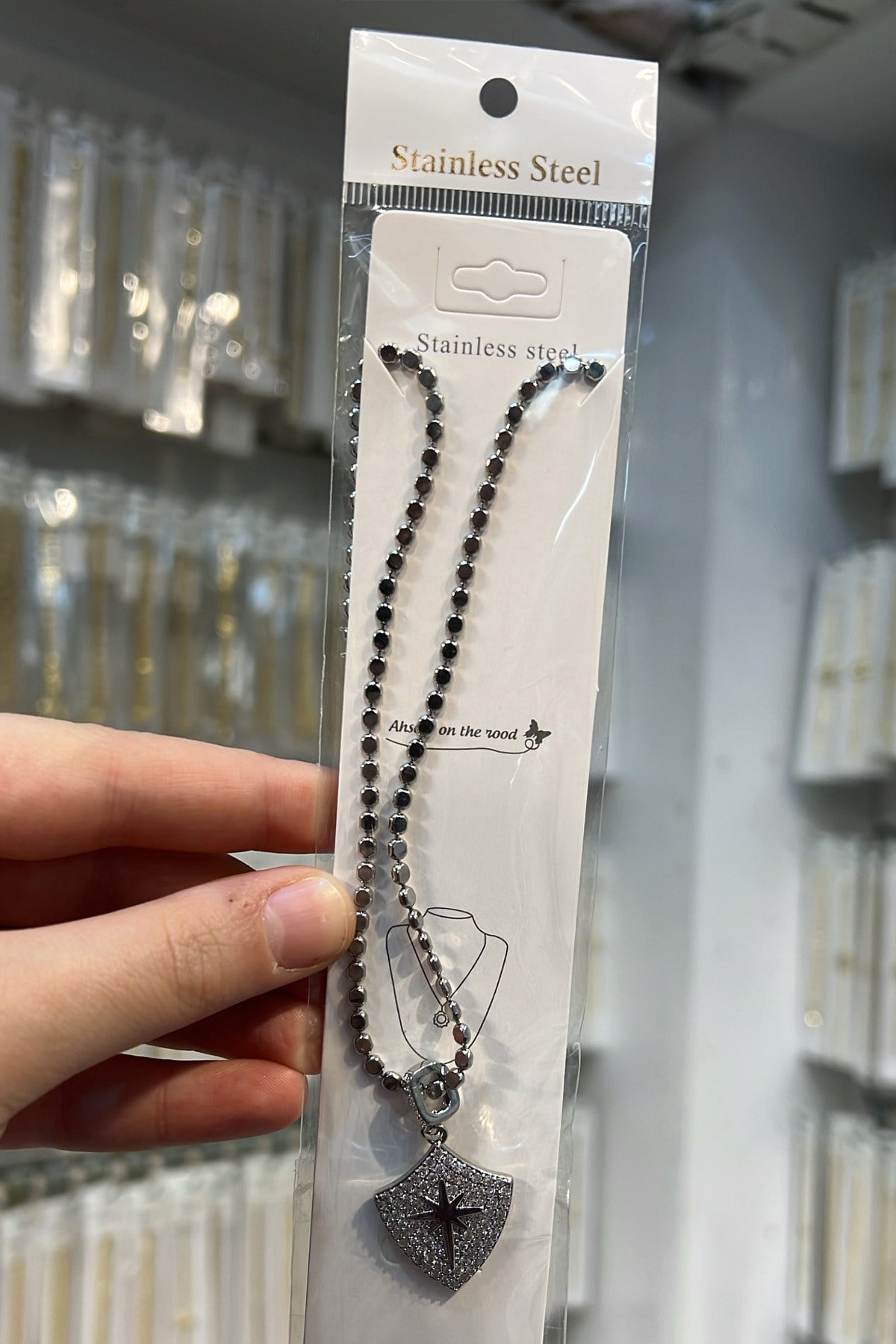 Toptan Zirkon Taşlı Kalkan Model Kolye