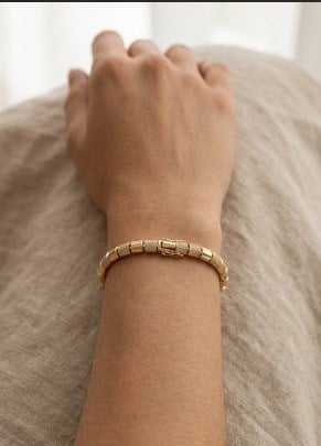 Xuping Toptan Mikro Zirkon Taşlı Silindir Bakla Model Gold Bileklik