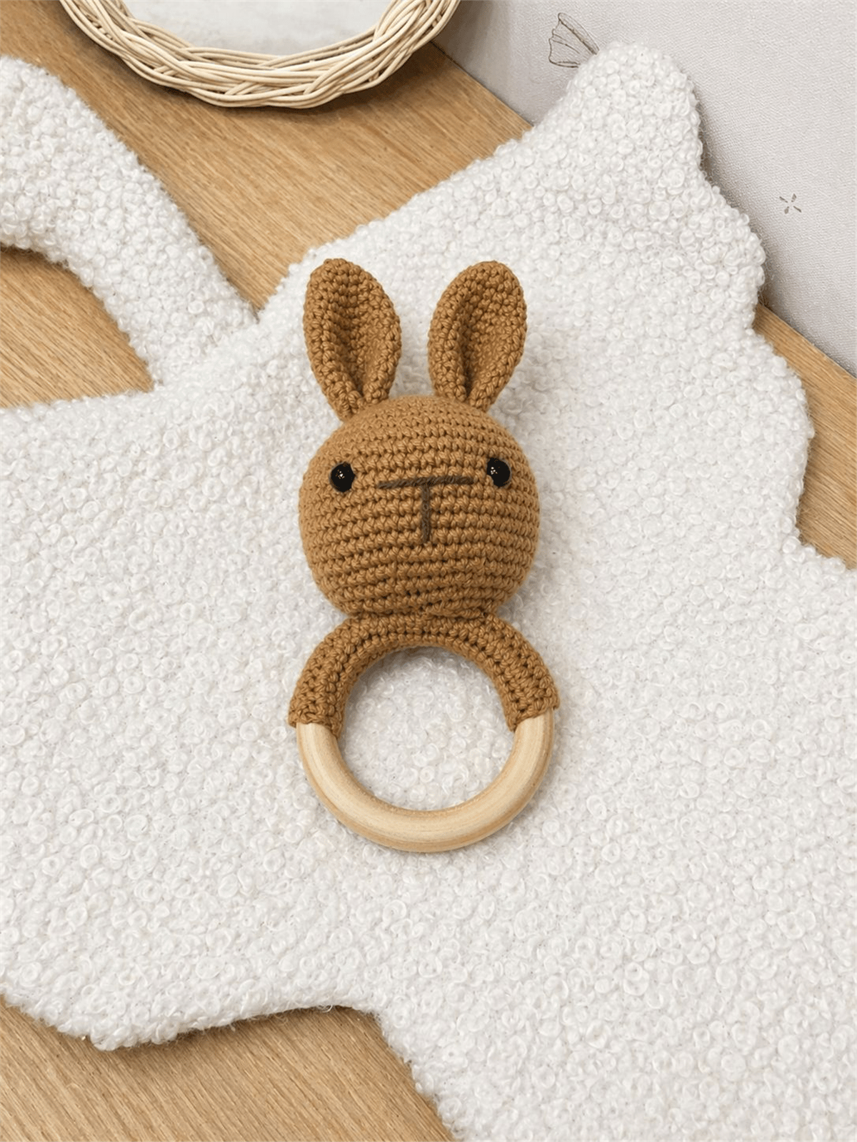 Yino Amigurumi Tavşan Çıngırak Kahverengi