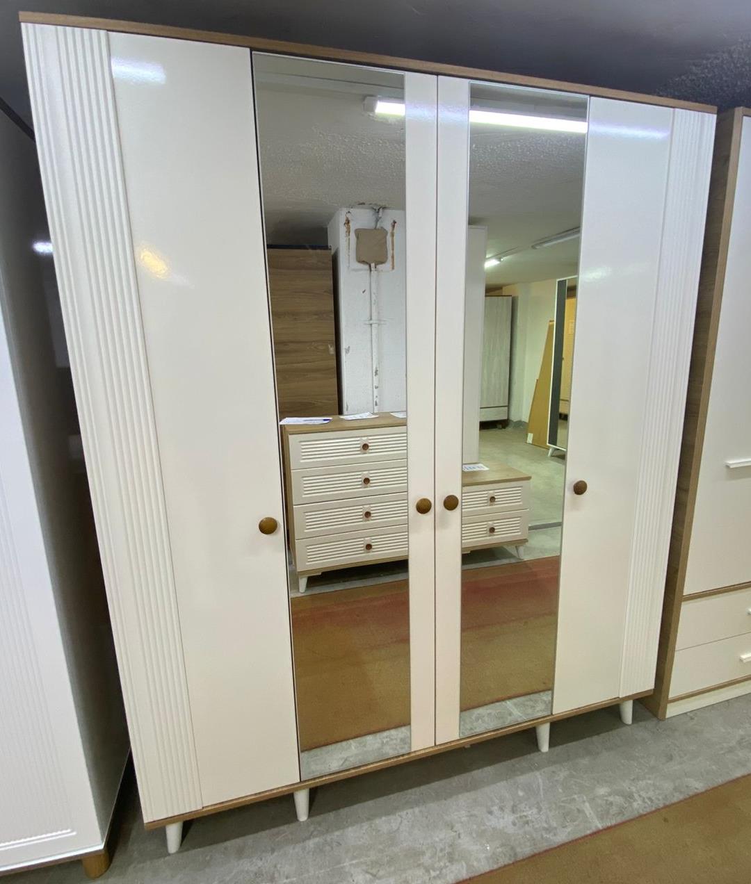 İNCİ 4 KAPILI GARDIROP