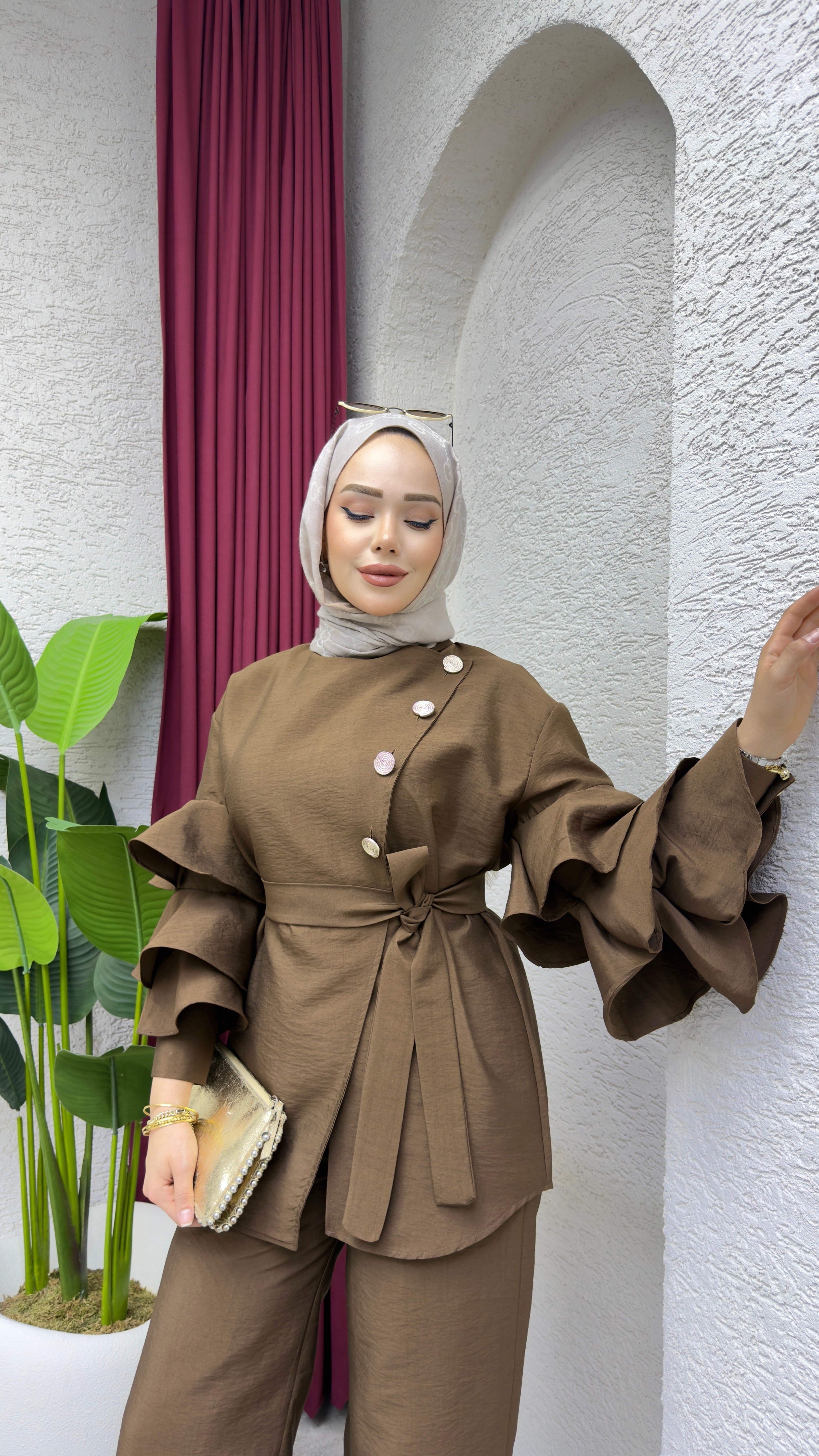 Kolu Fırfırlı Takım | Kahverengi