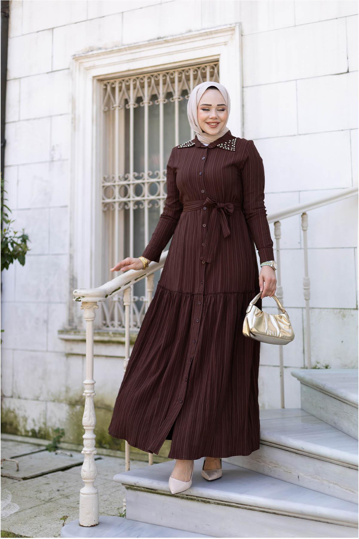 Yakası Taşlı Elbise | Kahverengi
