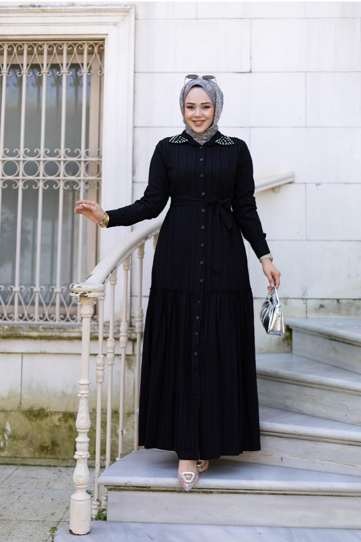 Yakası Taşlı Elbise | Siyah