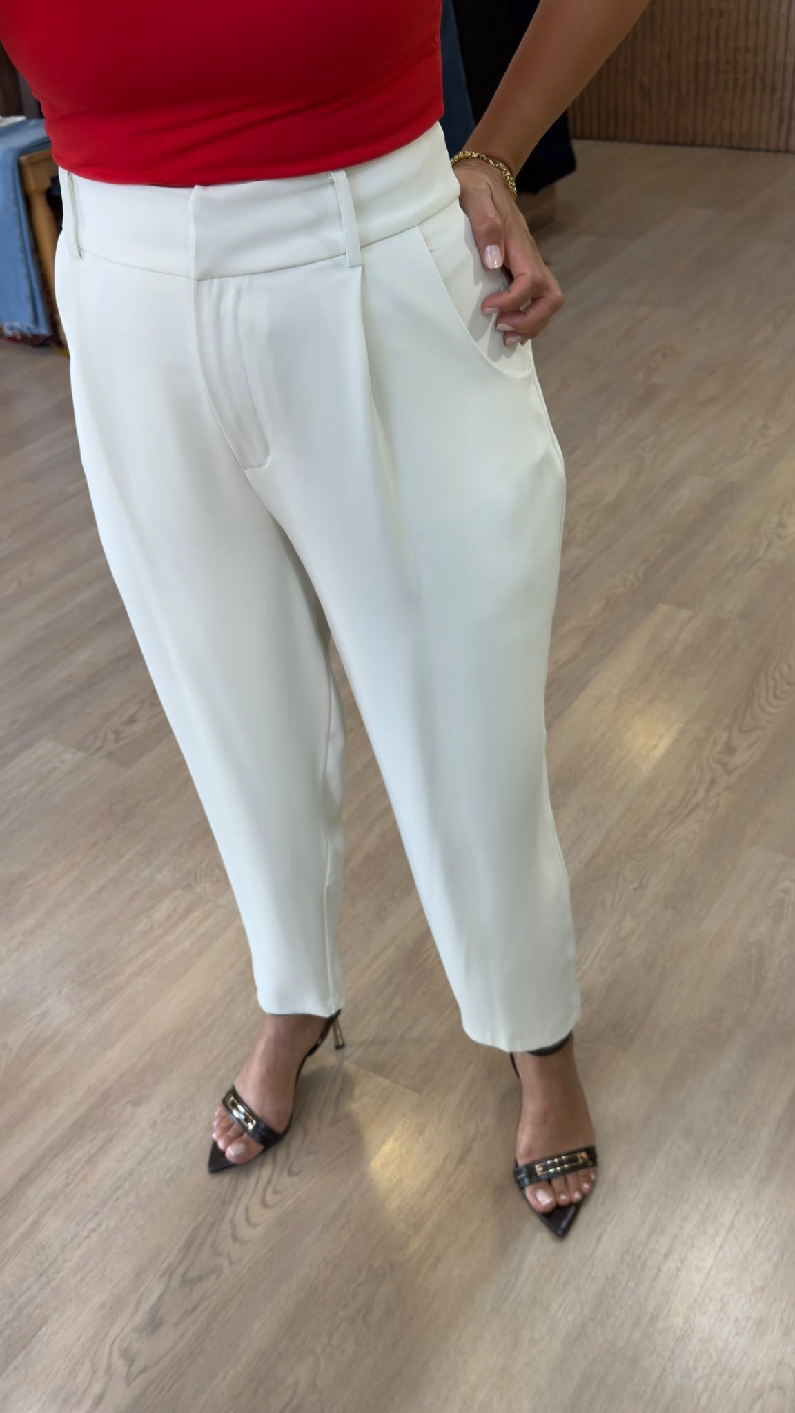 Dökümlü Havuç Model Pantolon Ekru Sateen