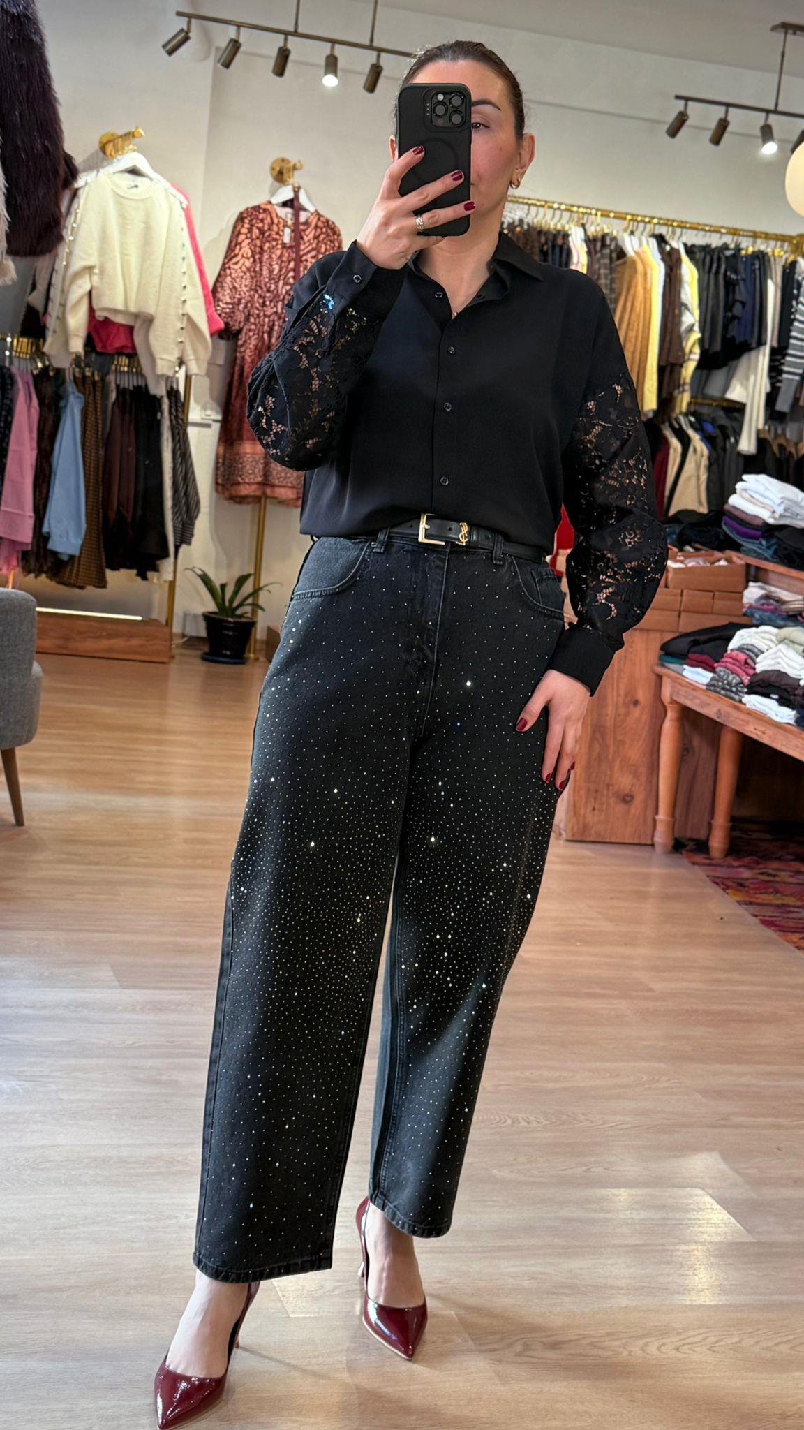 Taş Detaylı Mom Jean Füme · 5