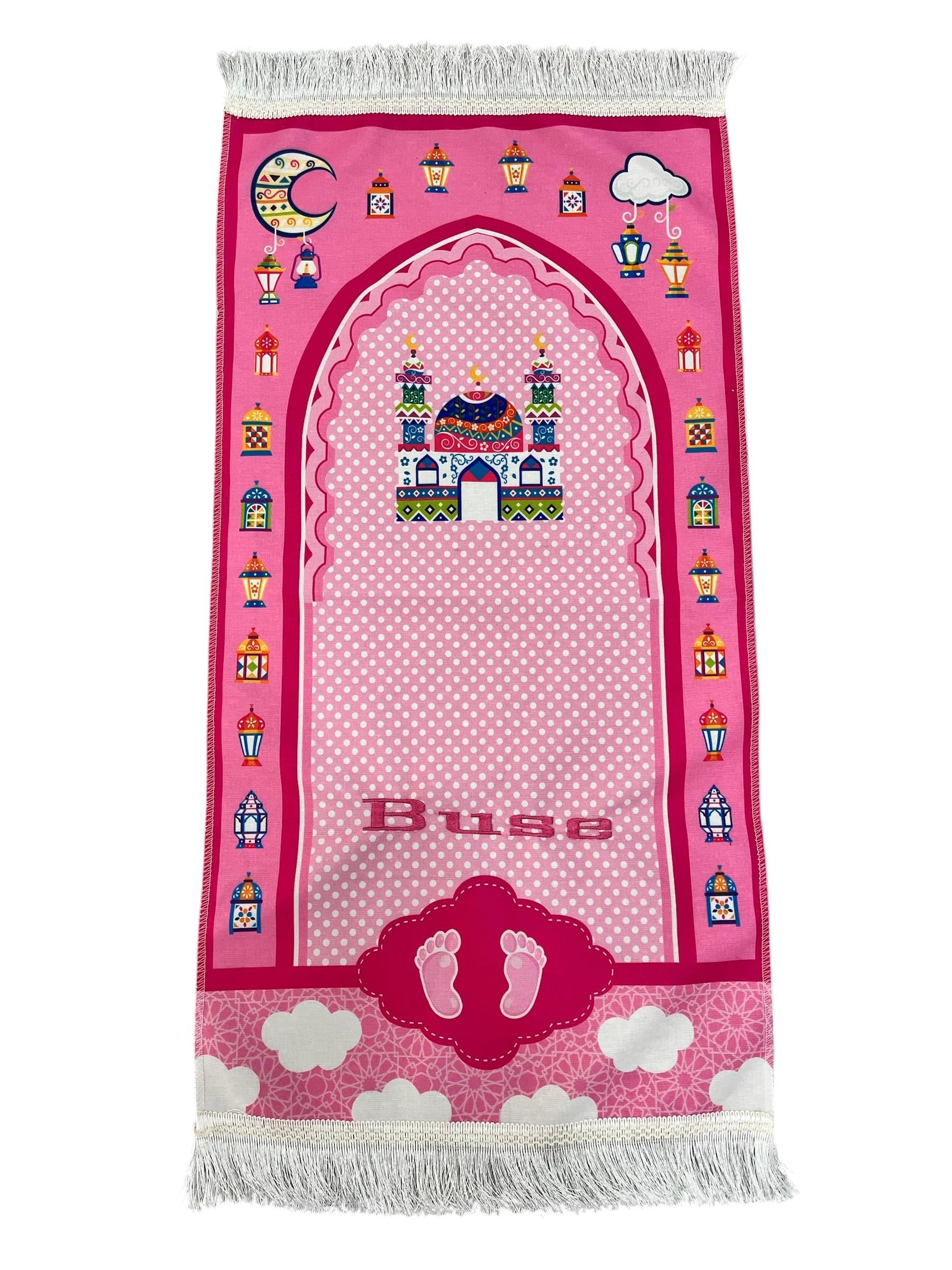 İsme Özel Nakışlı Dijital Baskılı Çocuk Seccadesi Pembe