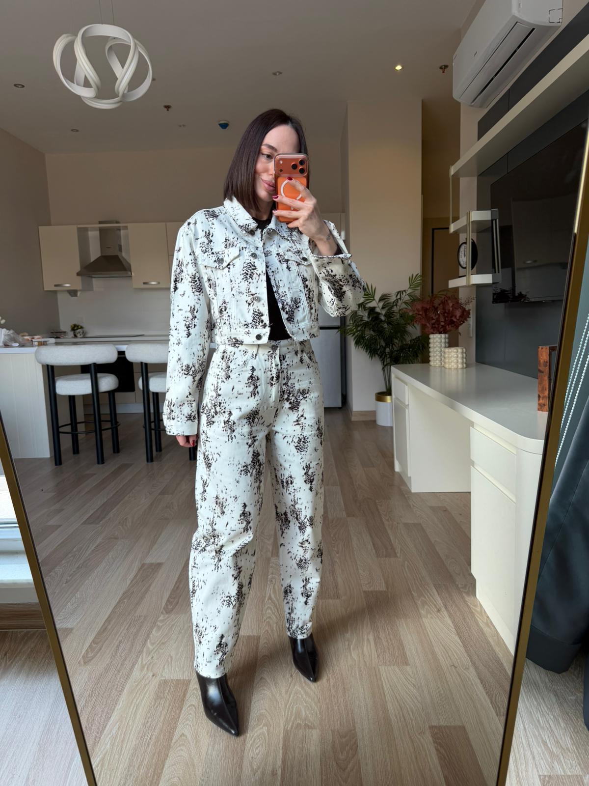 Beyaz Baskılı Denim Takım