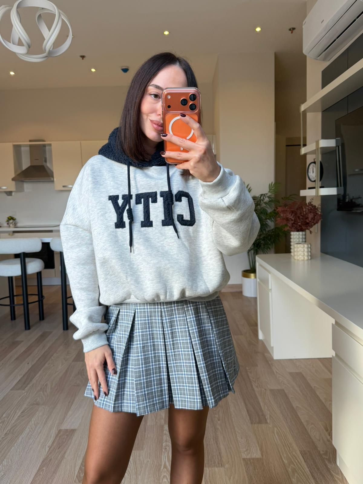 Gri City Yazılı Sweatshirt