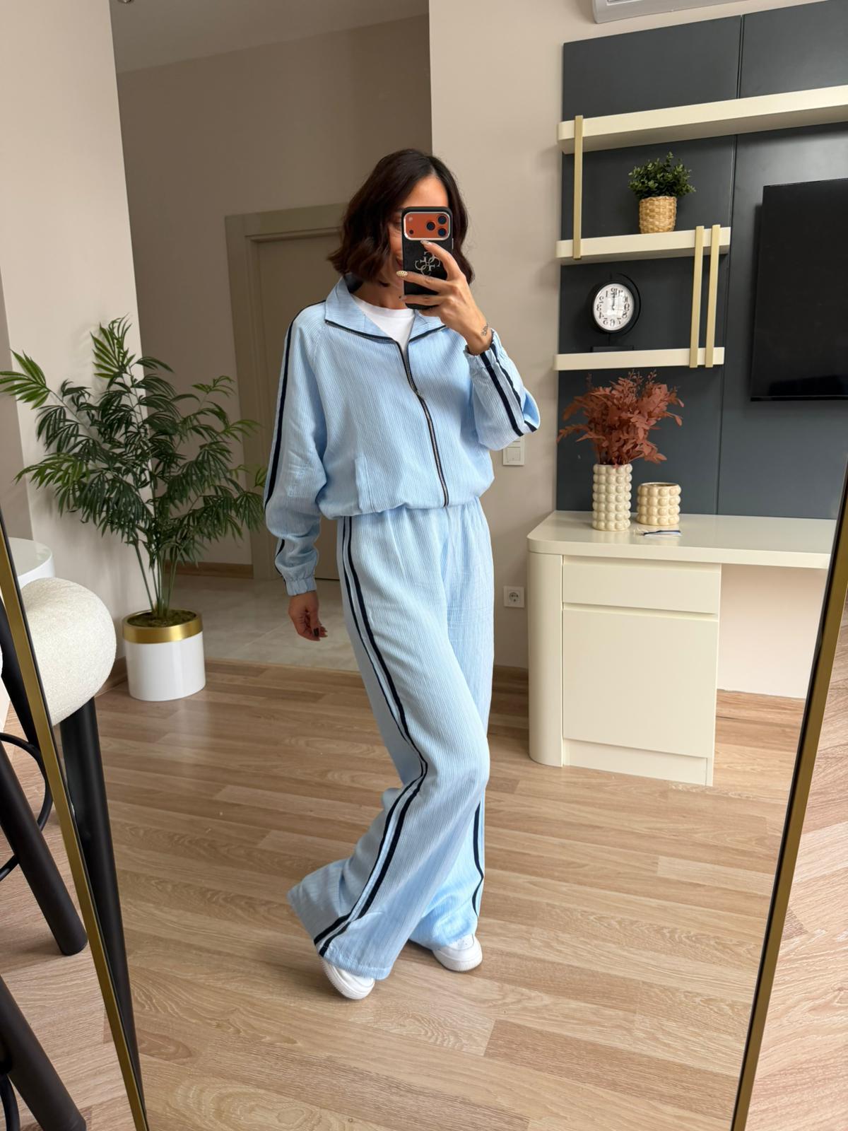 Marka Model Bebe Mavisi Şeritli Takım