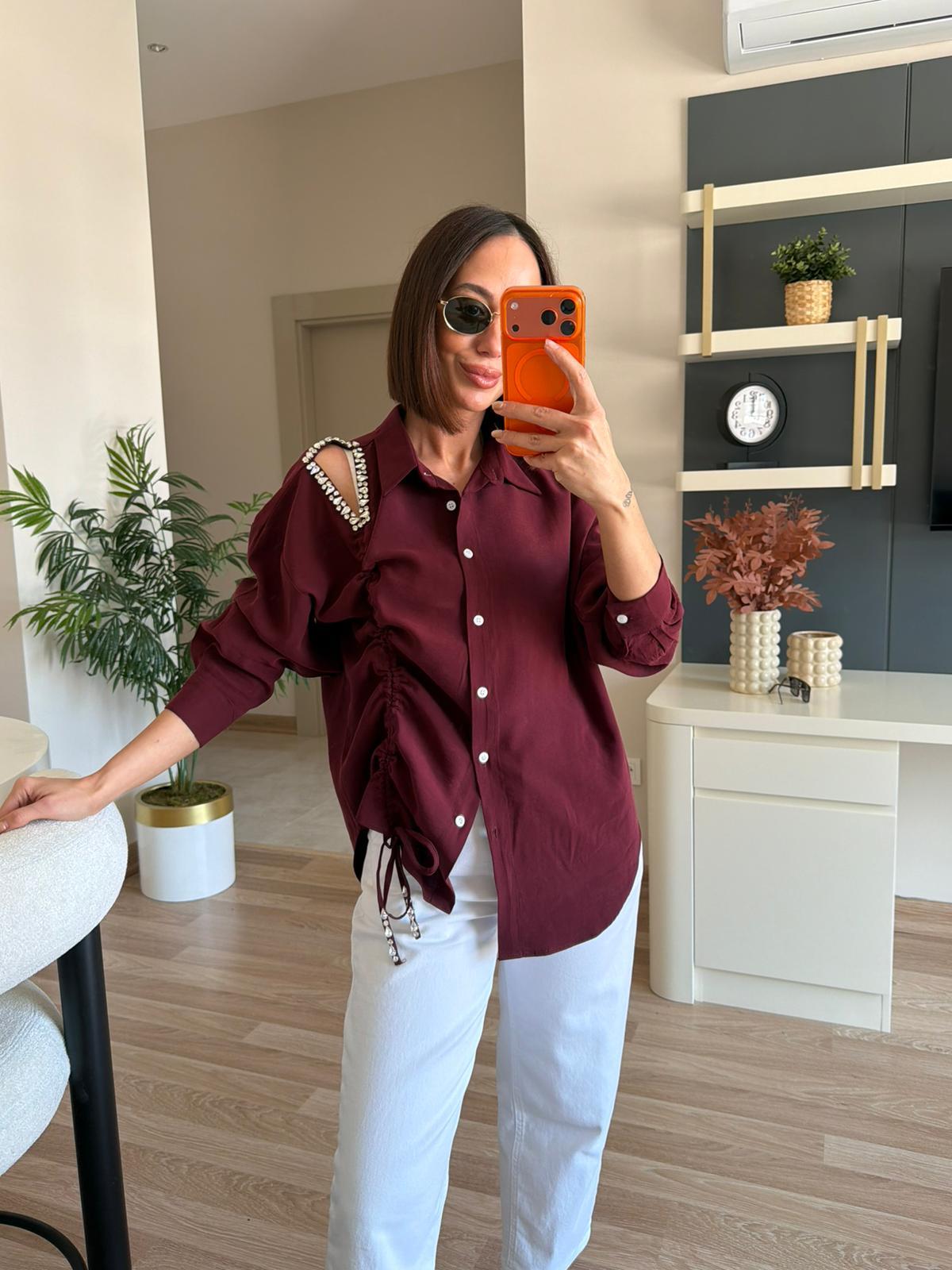 Marka Model Bordo Yanı Büzgülü Taşlı Gömlek
