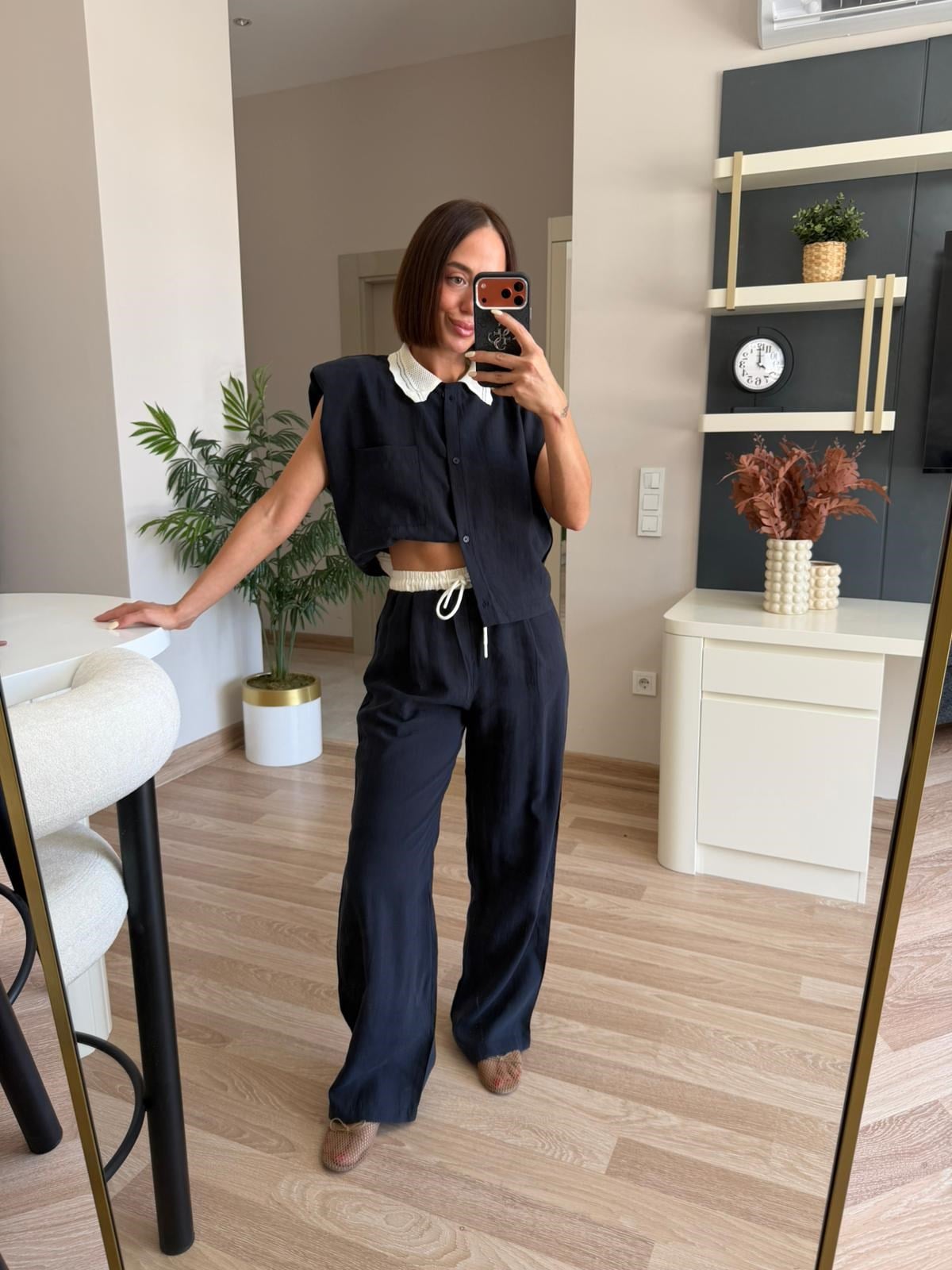 Marka Model Lacivert Yakası Örgü Detaylı Takım