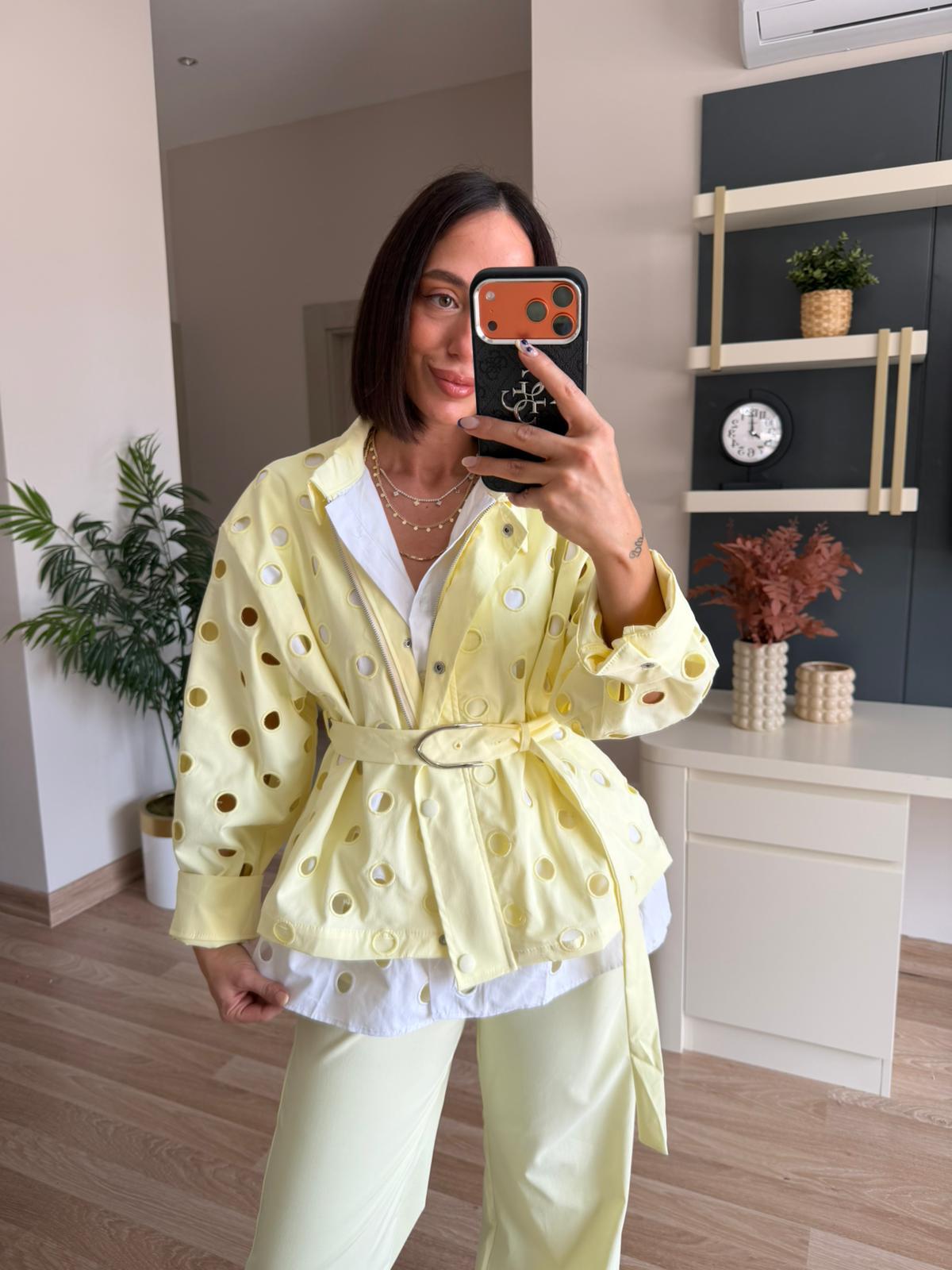 Marka Model Sarı Gömlek Detaylı Takım 
