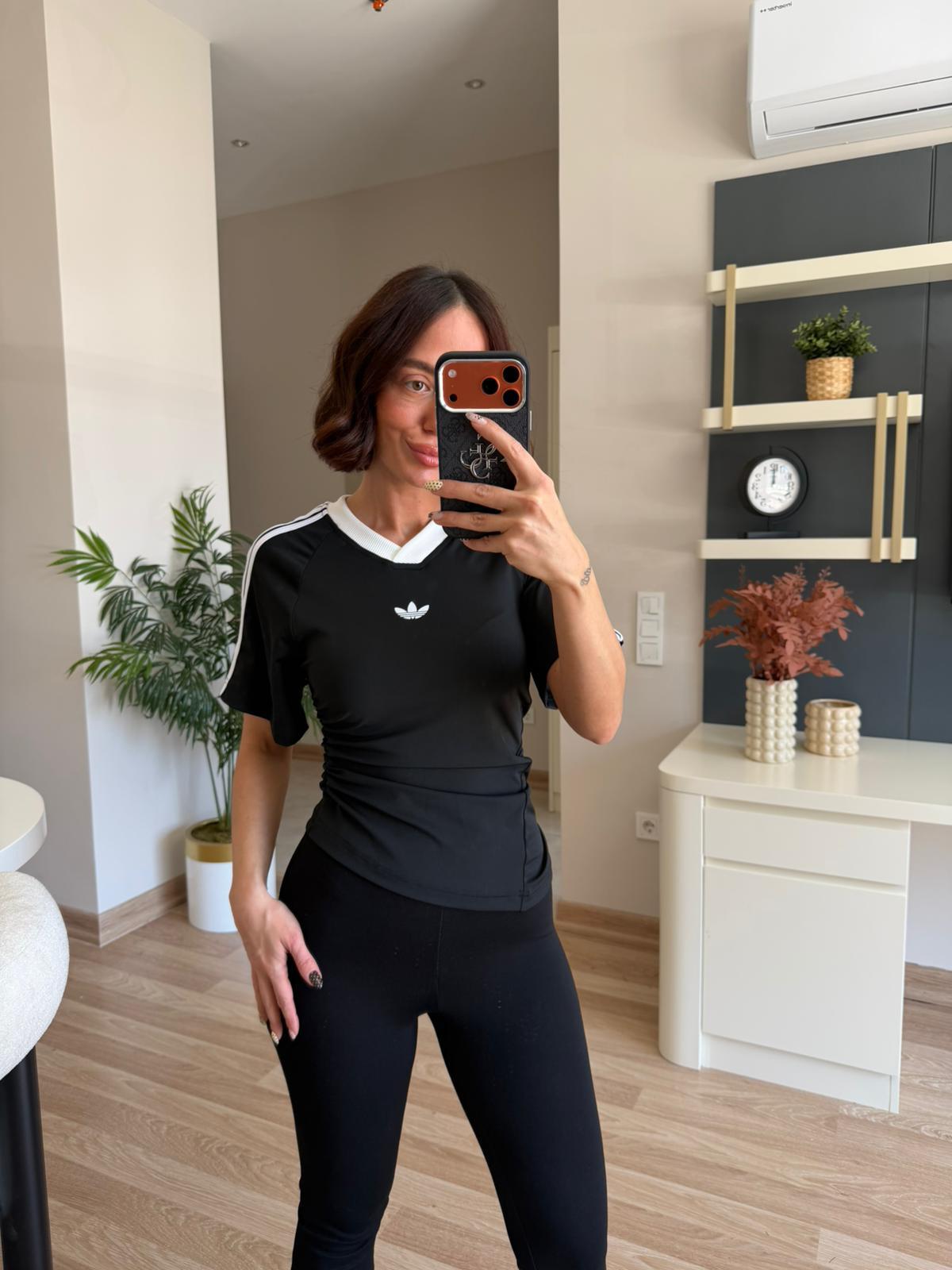 Marka Model Siyah Yanı Büzgülü Tshirt