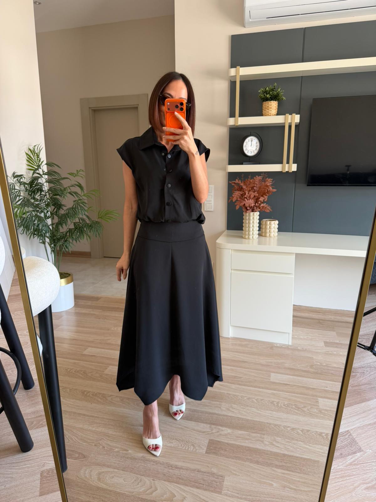 Siyah Çıtçıtlı Bluz Asimetrik Etek Takım
