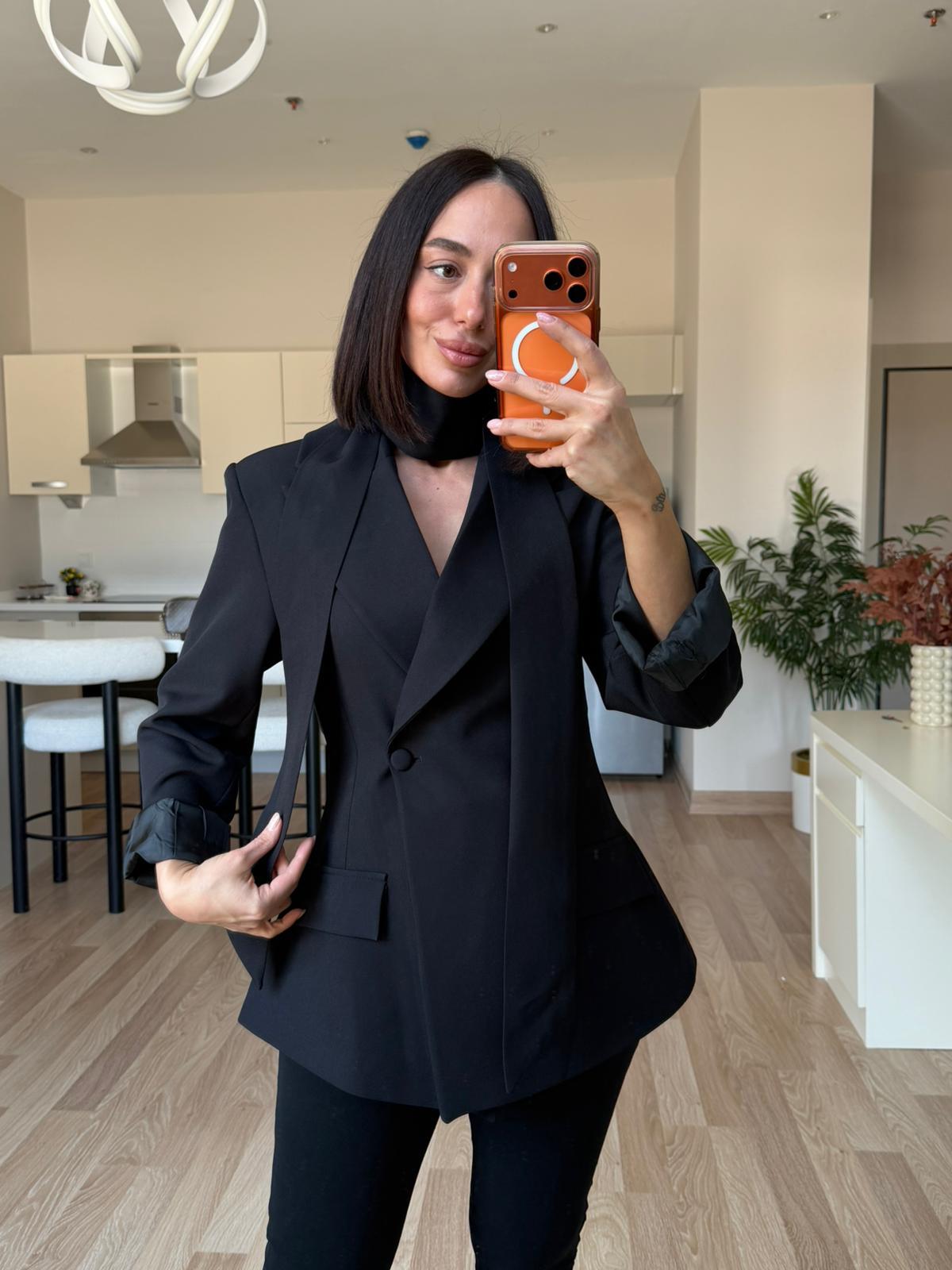Siyah Kravatlı Premium Blazer Ceket
