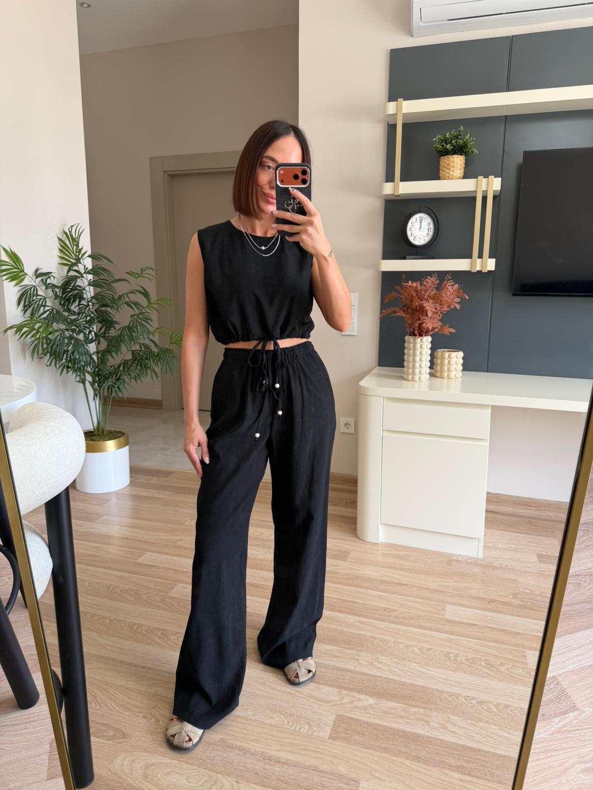 Siyah krinkıl kumaş crop pantolon takım