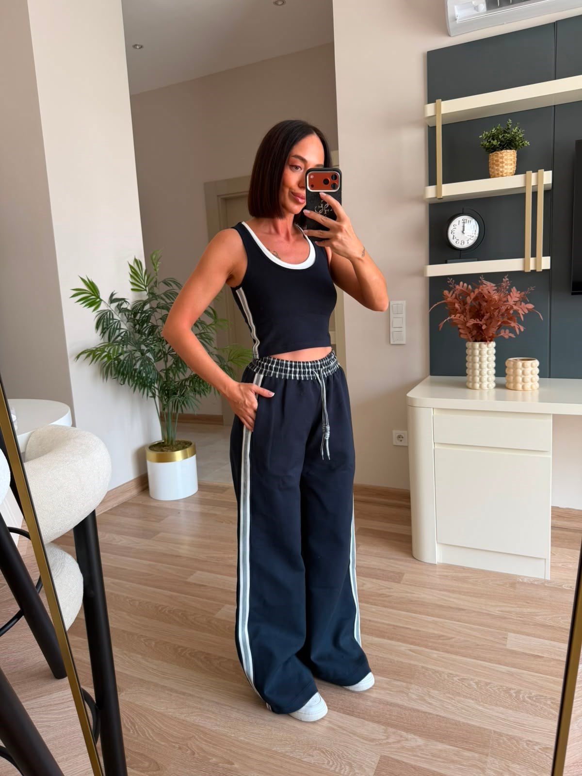 Siyah Şeritli Crop Boxer Detaylı Pantolon Takım