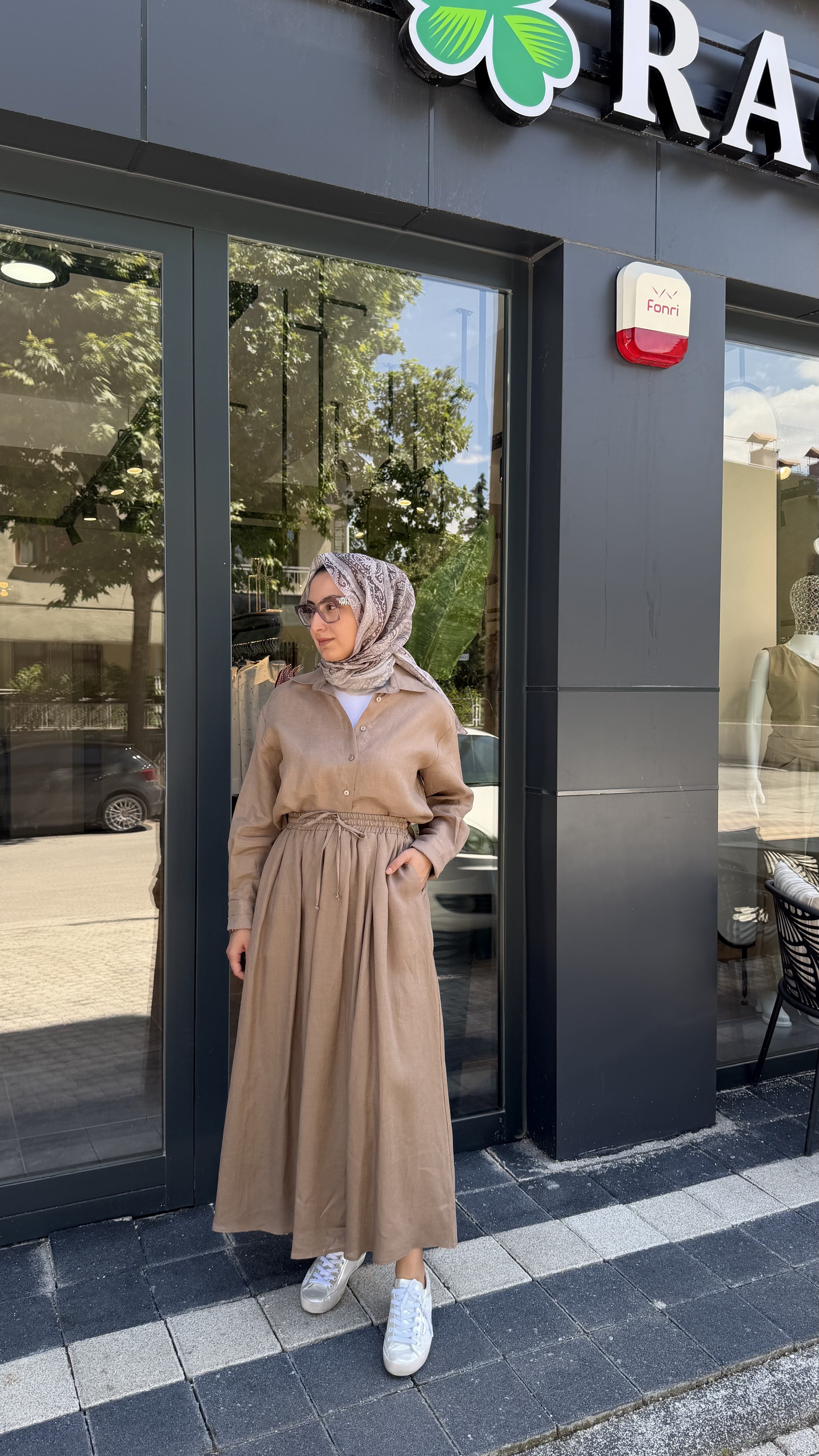 TERZİ DÜKKANI NATURAL LASTİKLİ ETEKLİ TAKIM