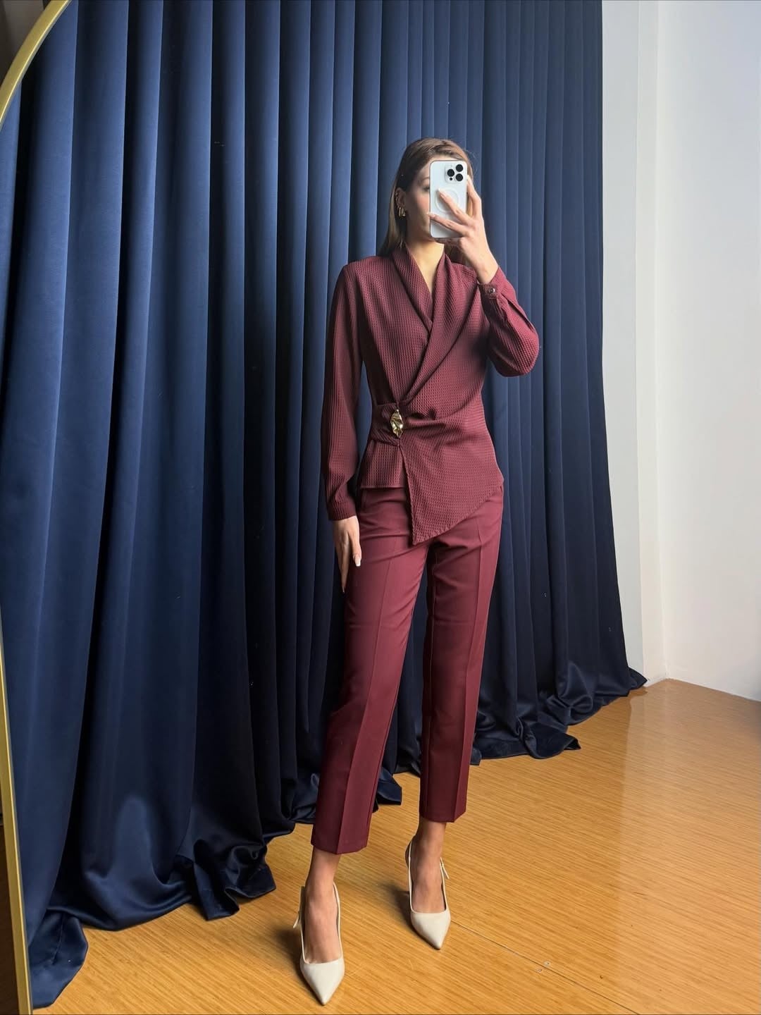 Gold Düğmeli Bordo Bluz