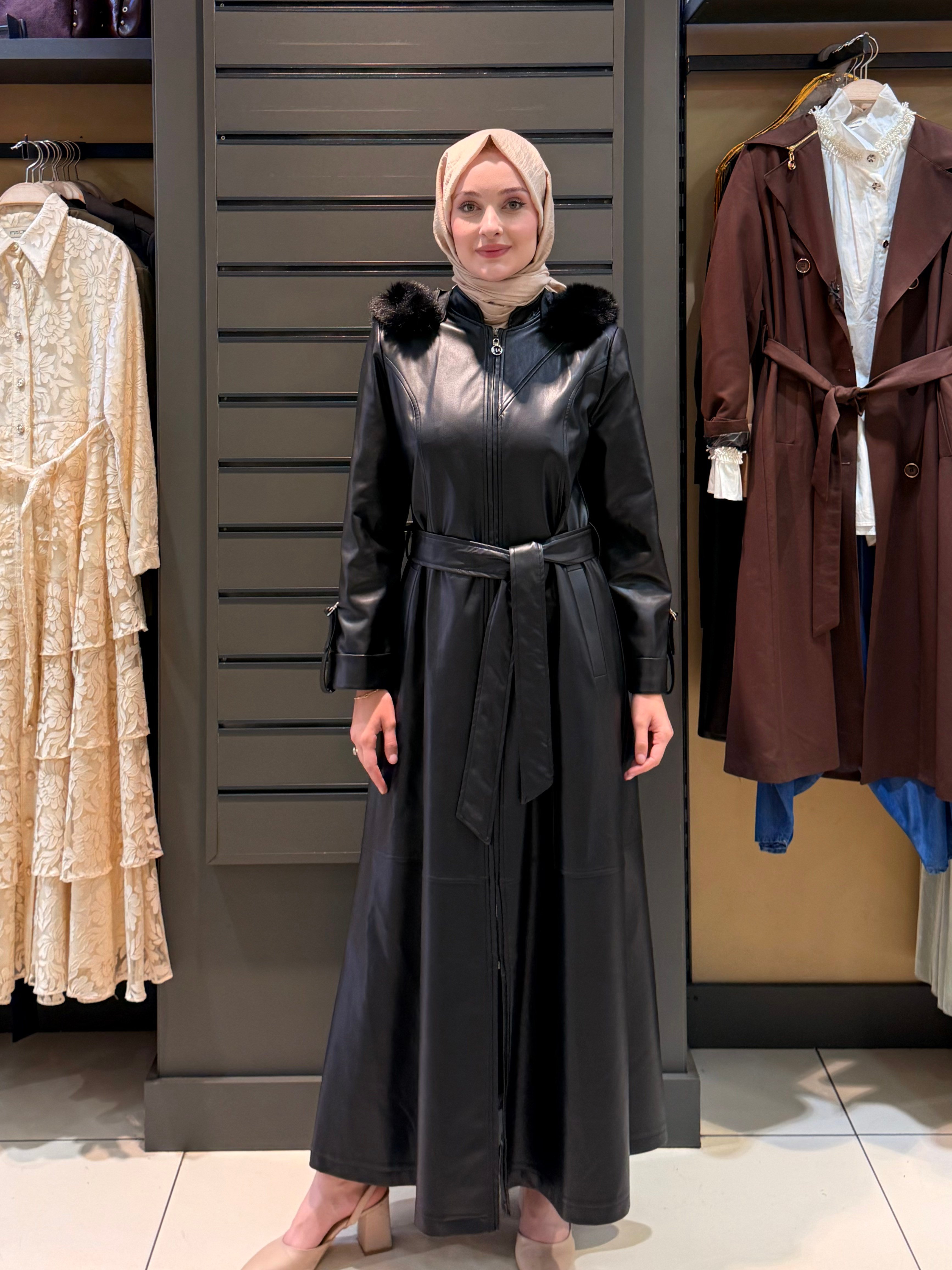 LUNA KAPÜŞONLU DERİ PARDÖSÜ KABAN SİYAH