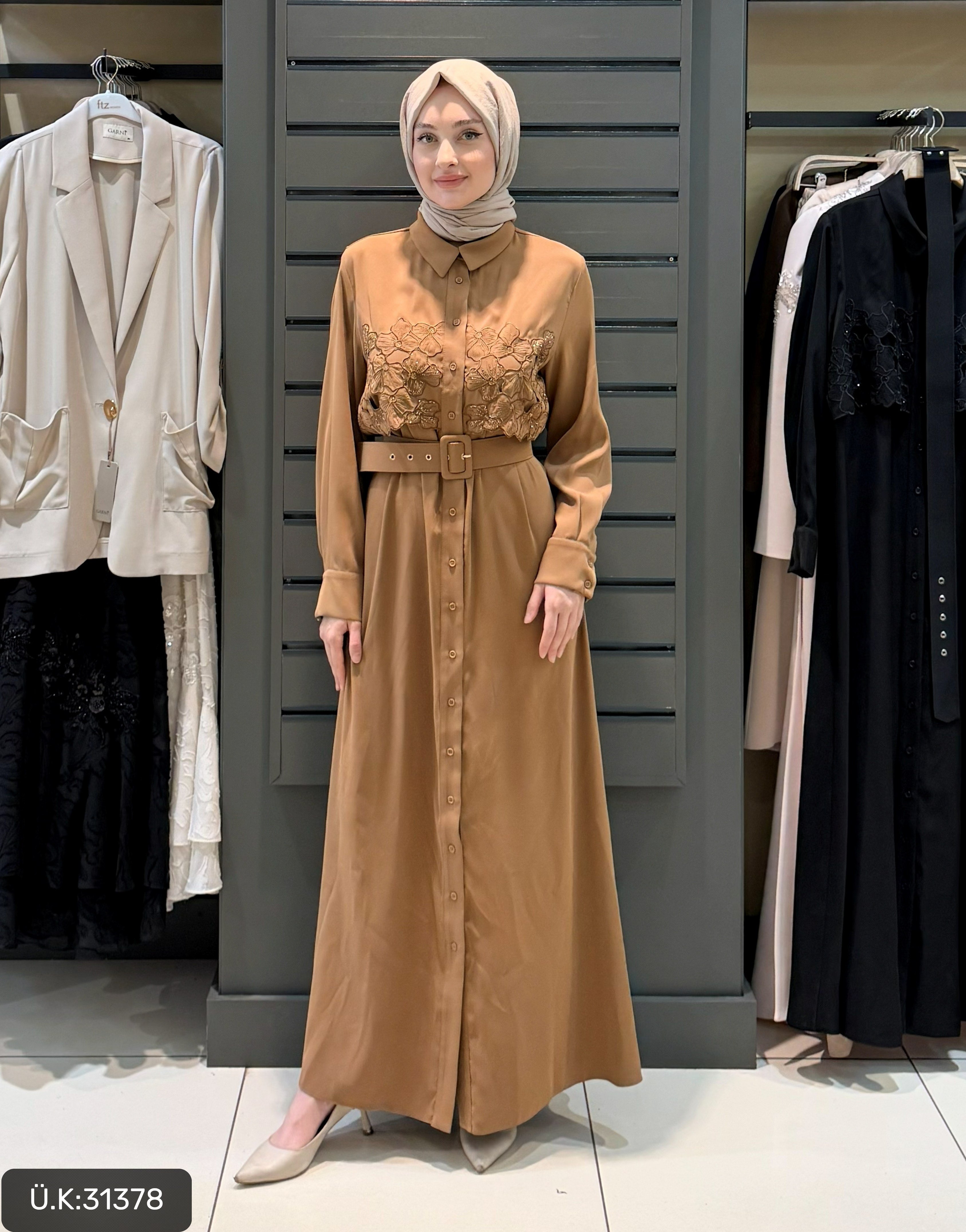 KEMERLİ ELBİSE CAMEL