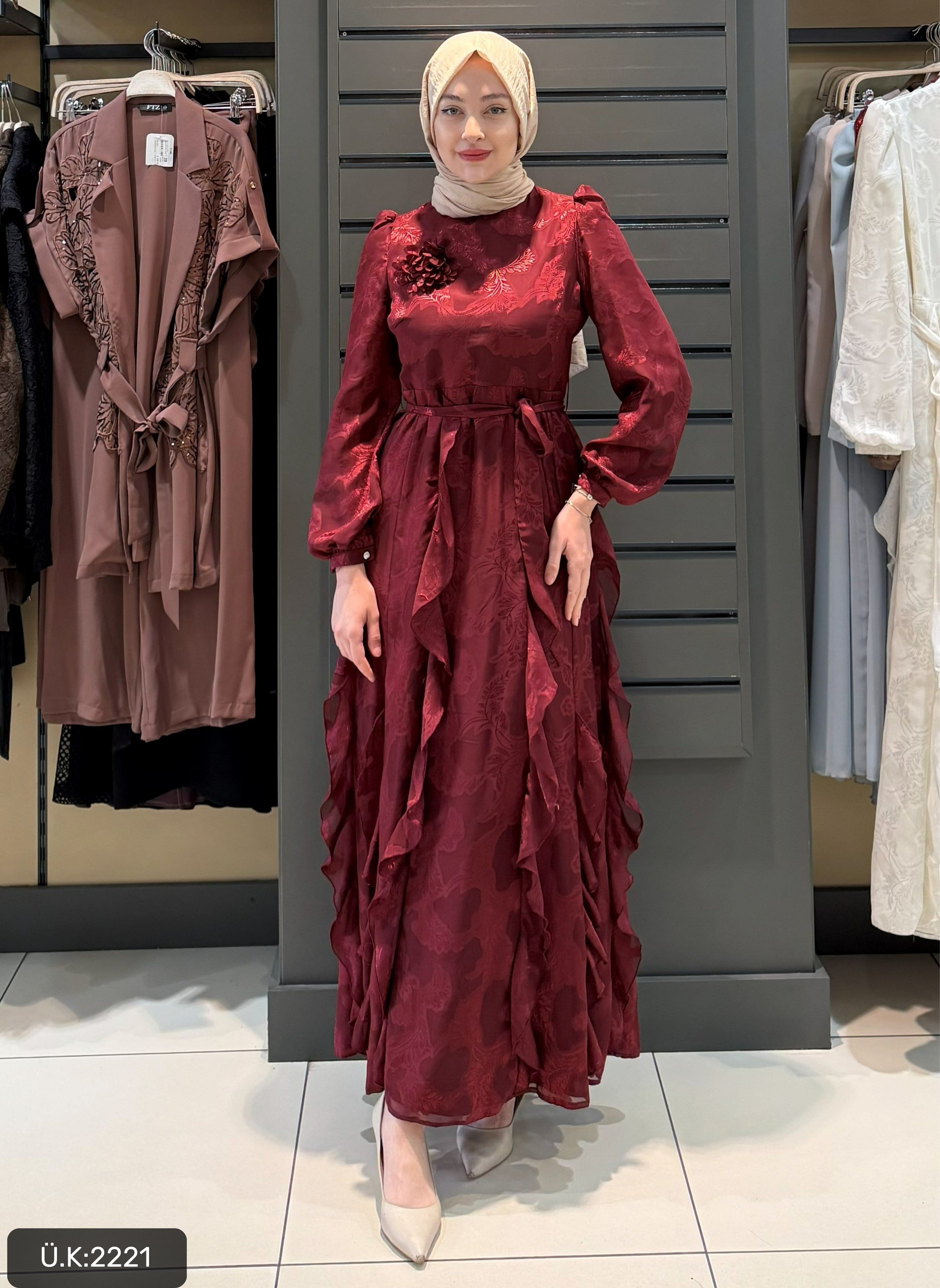 VOLAN DETAYLI ELBİSE BORDO