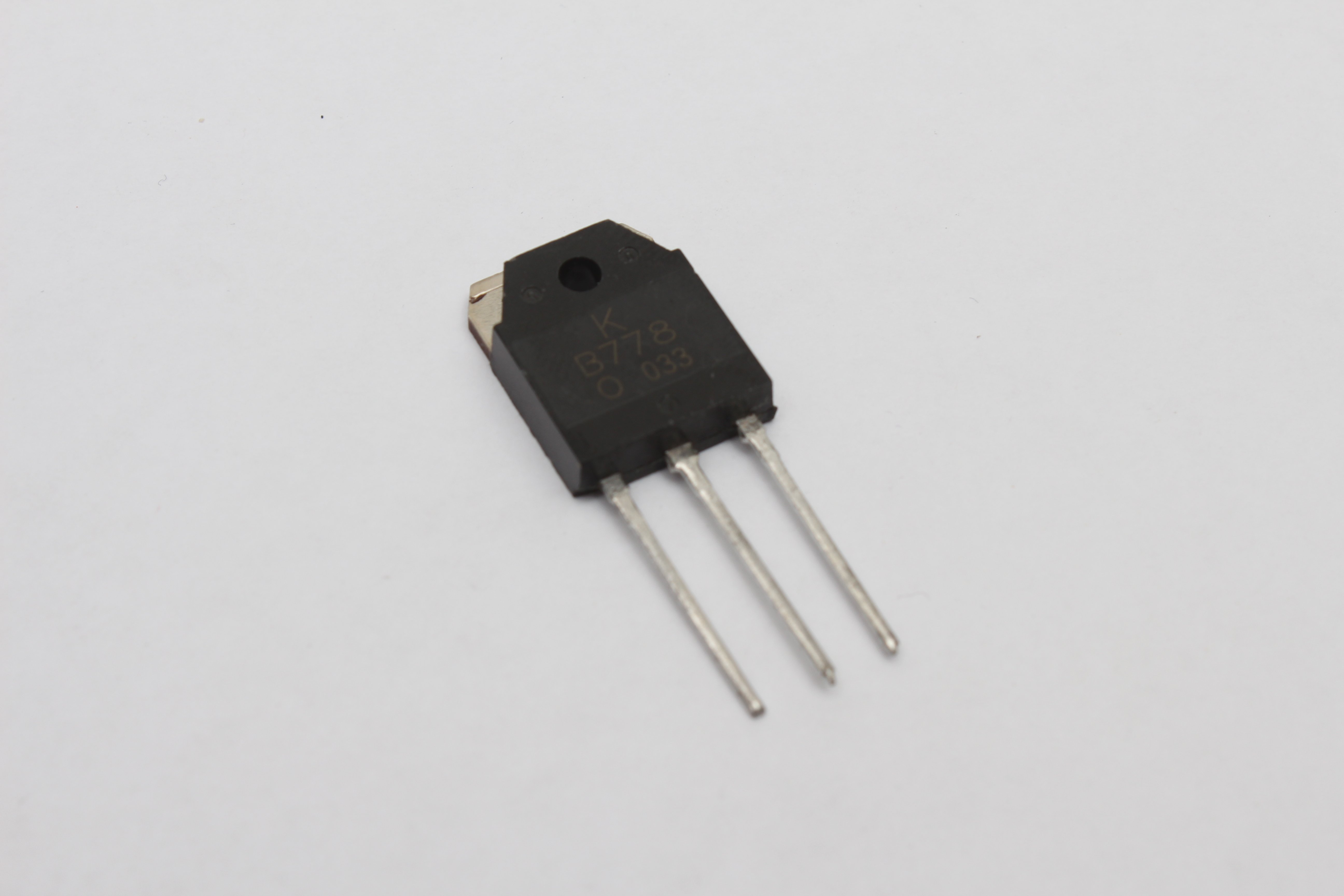 2SB 778 Transistör