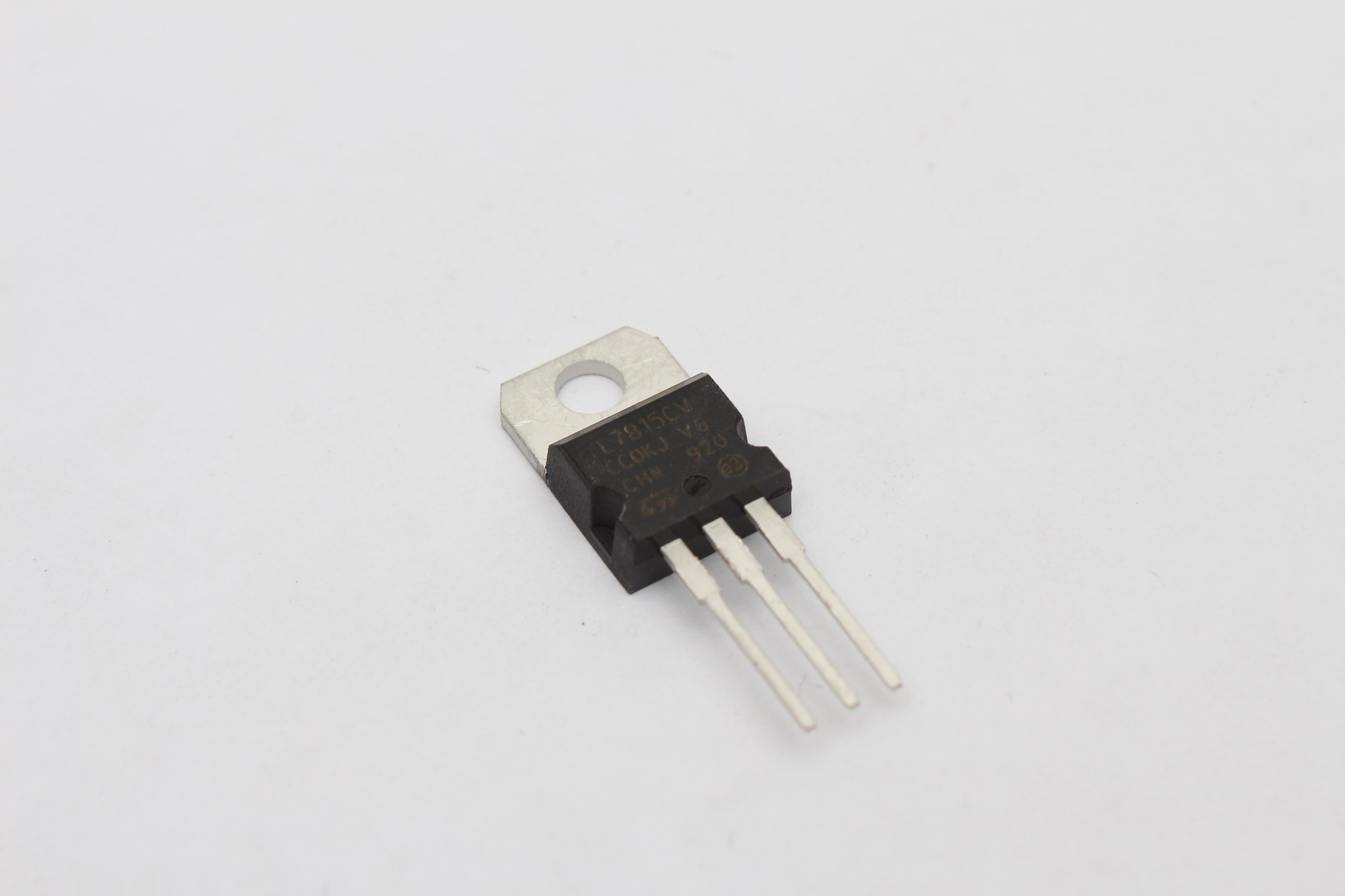 7815 Transistör