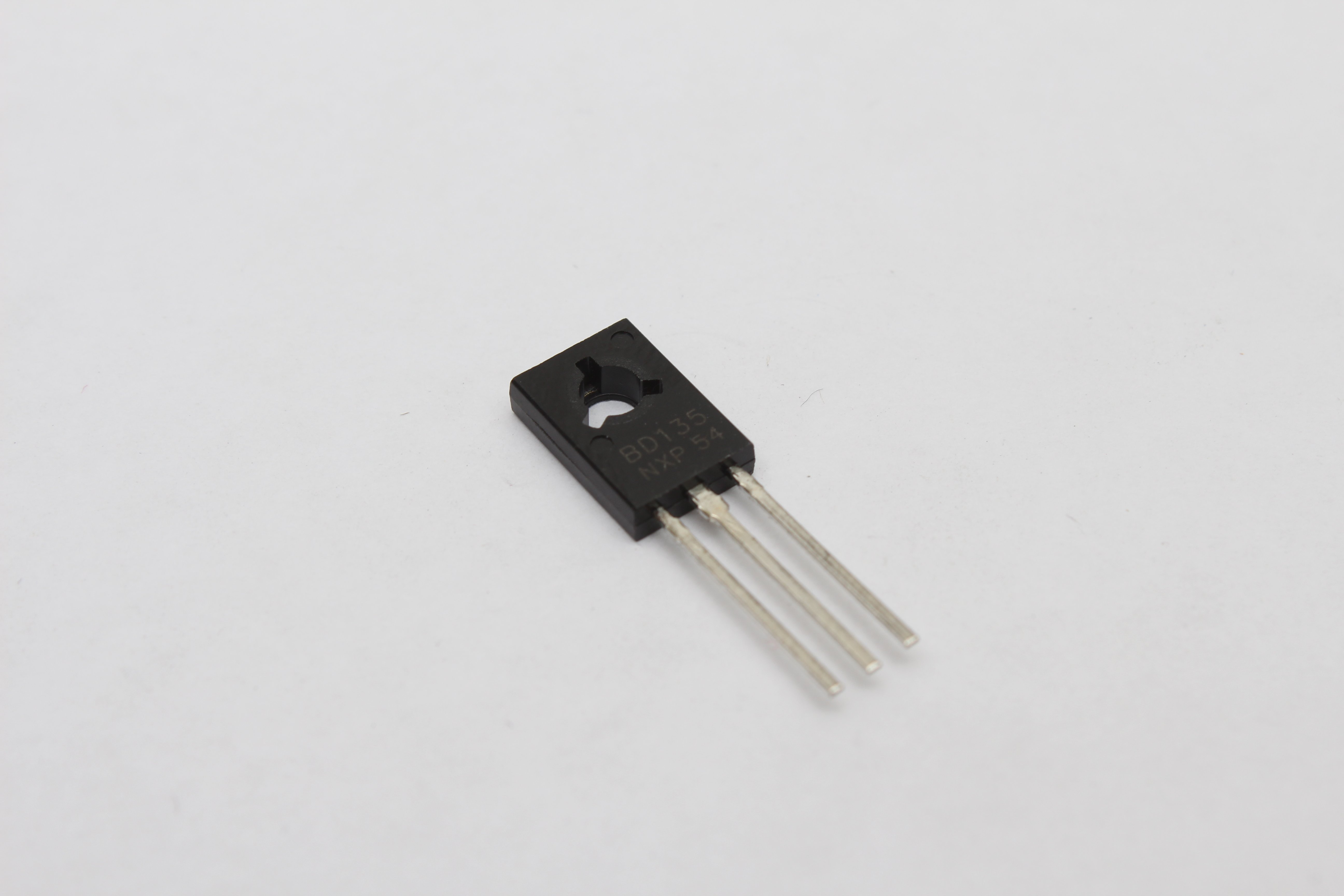 BD 135 Transistör