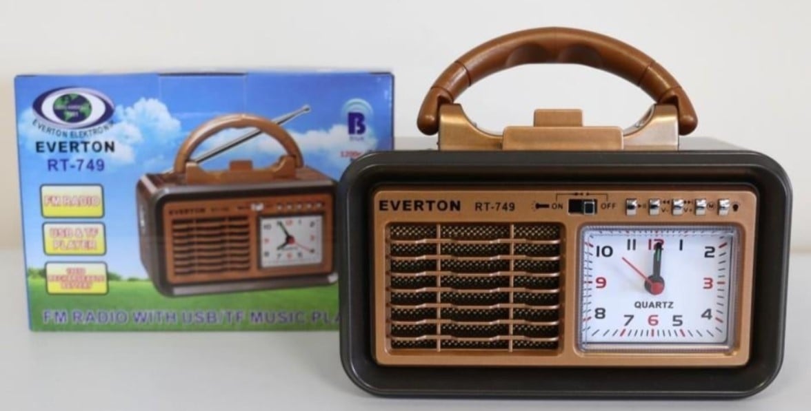 Everton RT-749 Saatli Usb Aux SD Kart Girişli Bluetooth Destekli Nostaljik Radyo