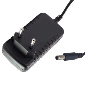 Next YE-1615A 16V 1.5 Amper 5.5mm x 2.5mm Standart Uç Santral Adaptörü