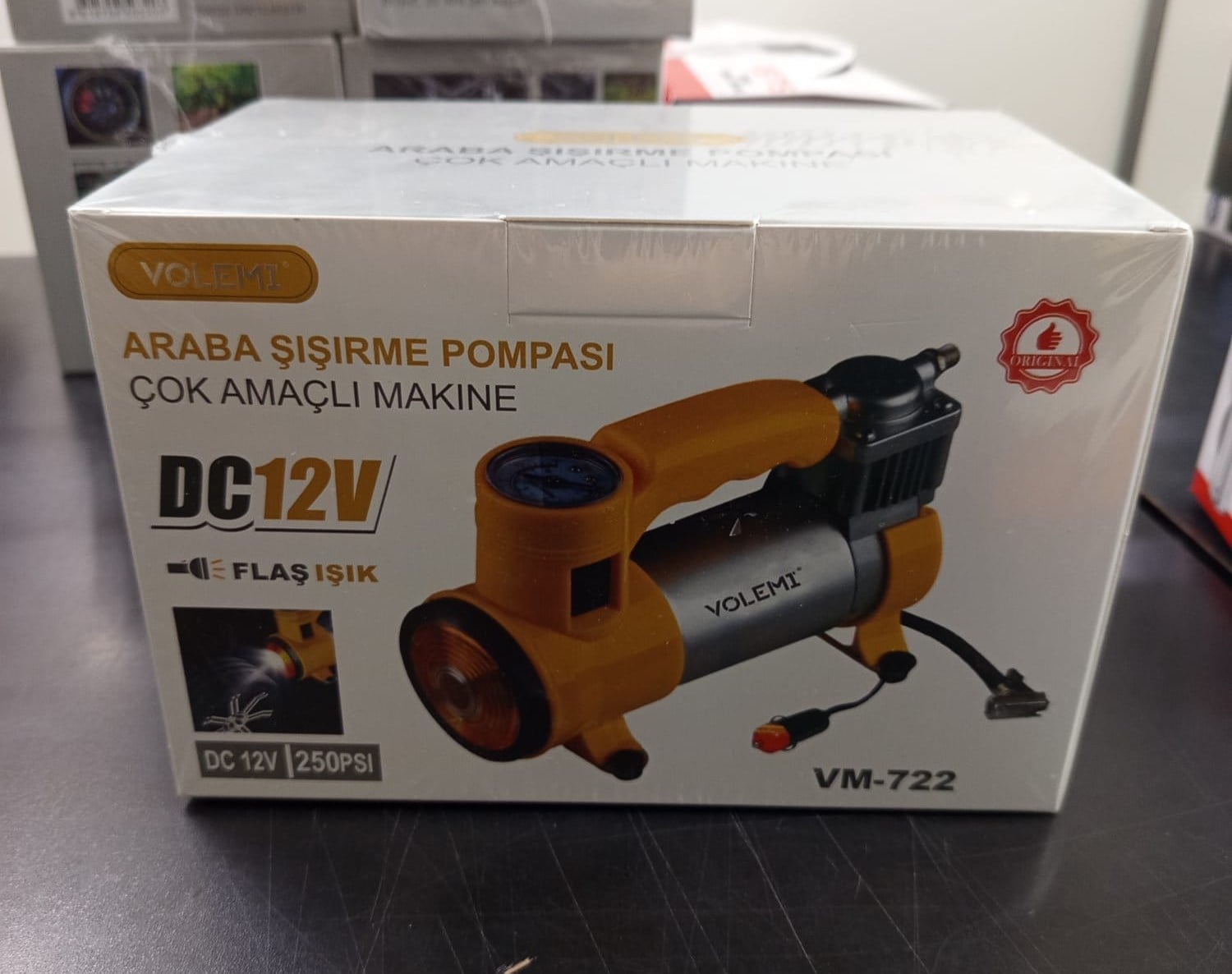Volemi VM-722 Çok Amaçlı Araç Lastik Şişirme Pompası Hava Kompresörü 12V 250 PSI Çakmaklık Girişli