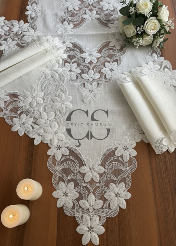Feride Model Salon Takımı - 5 Parça Set - Krem Güpür & Kumaş