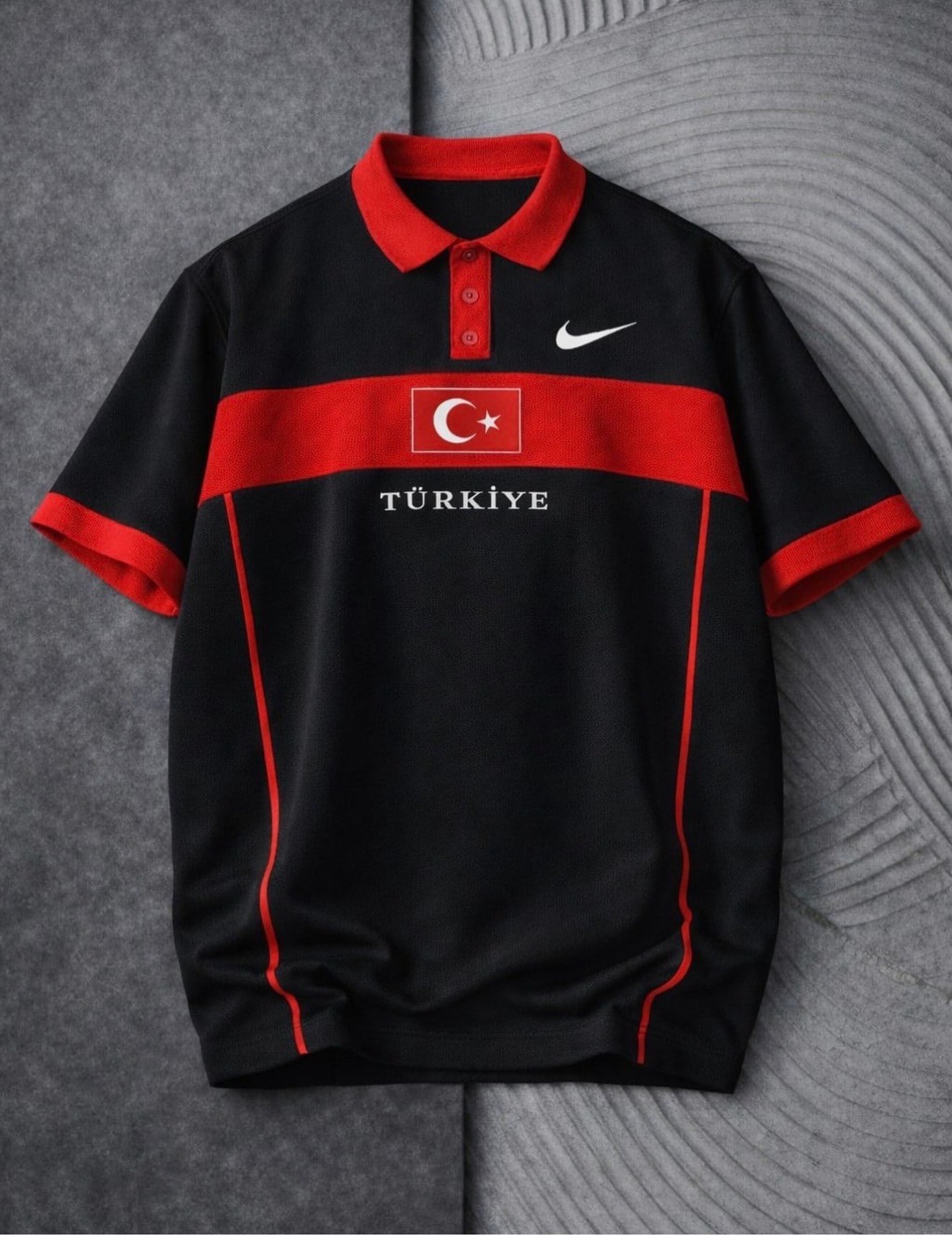 TÜRKİYE NAKIŞLI SİYAH OVERSİZE TSHİRT