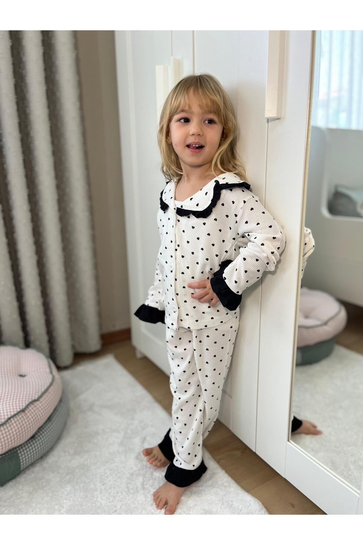 Kalp Desenli Kız Çocuk Pijama Takımı