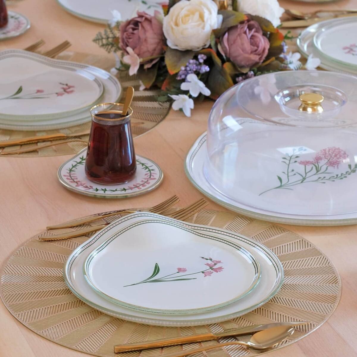 Glore Crocus 34 Parça İkram Seti