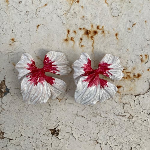 Beyaz Petal Küpe