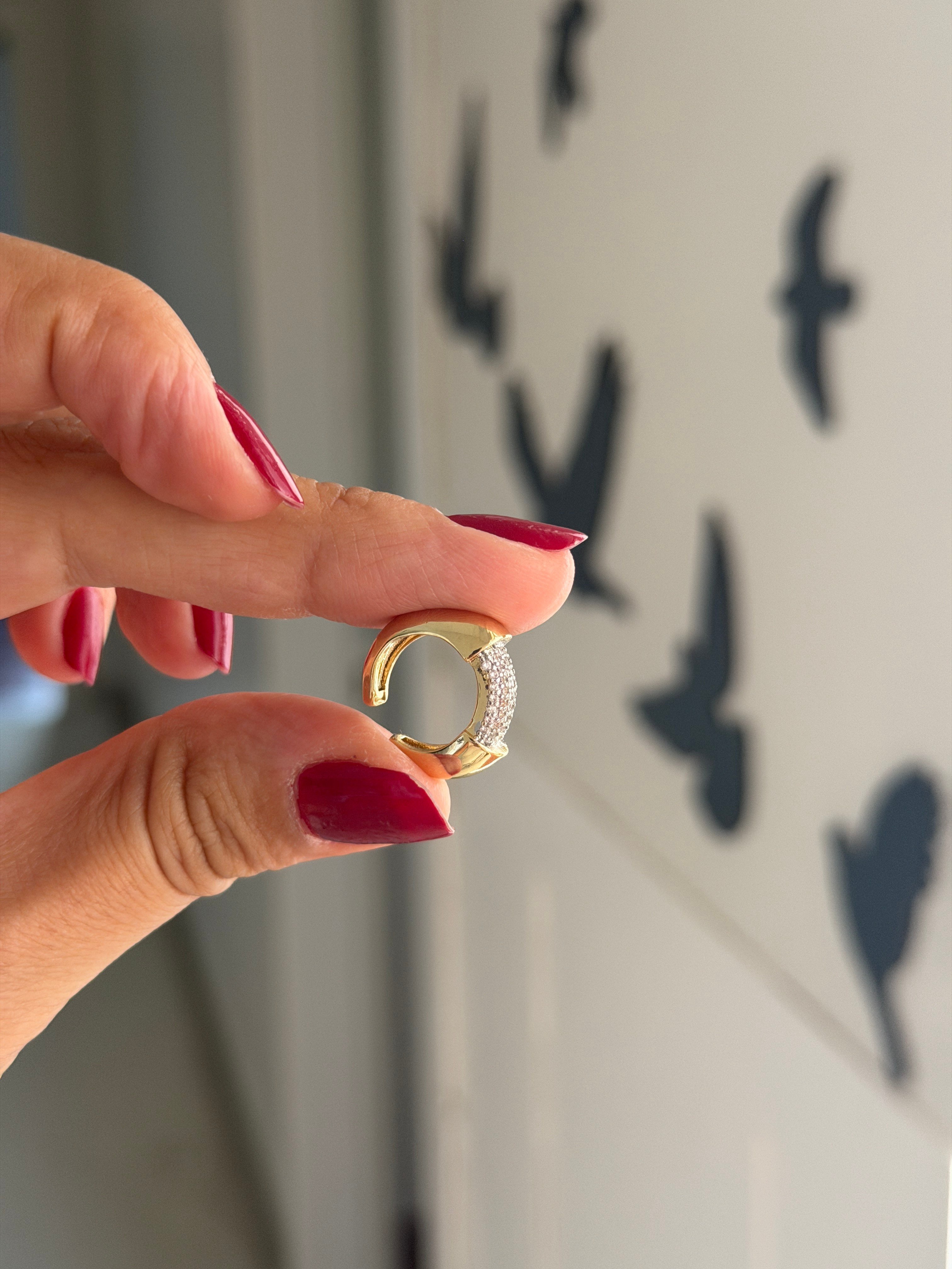 14K gold renk altın kaplama, gümüş renklerle de kombinlenebilecek ayarlanır şık earcuff