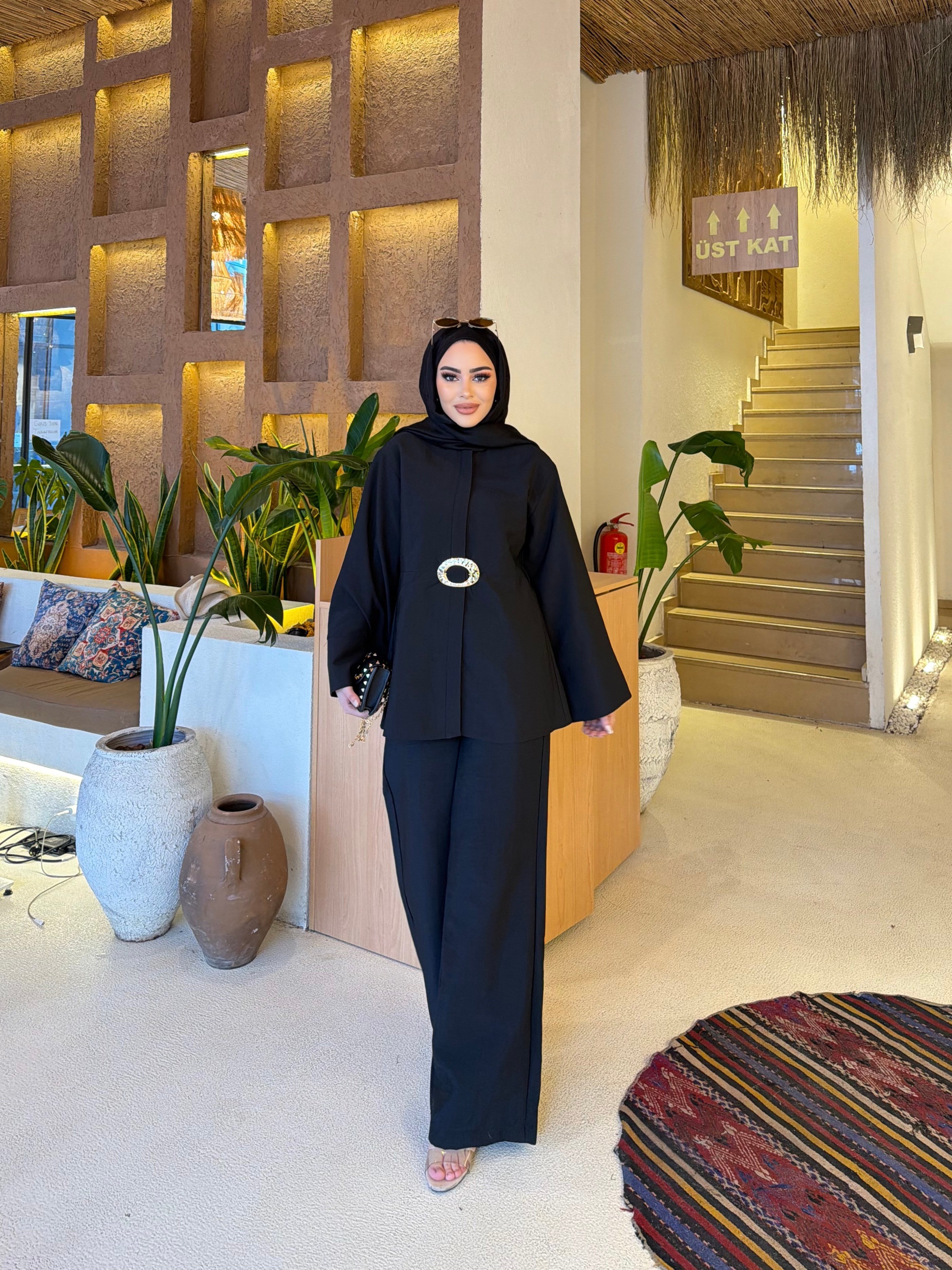 Elif Kemerli Takım - Siyah · 6