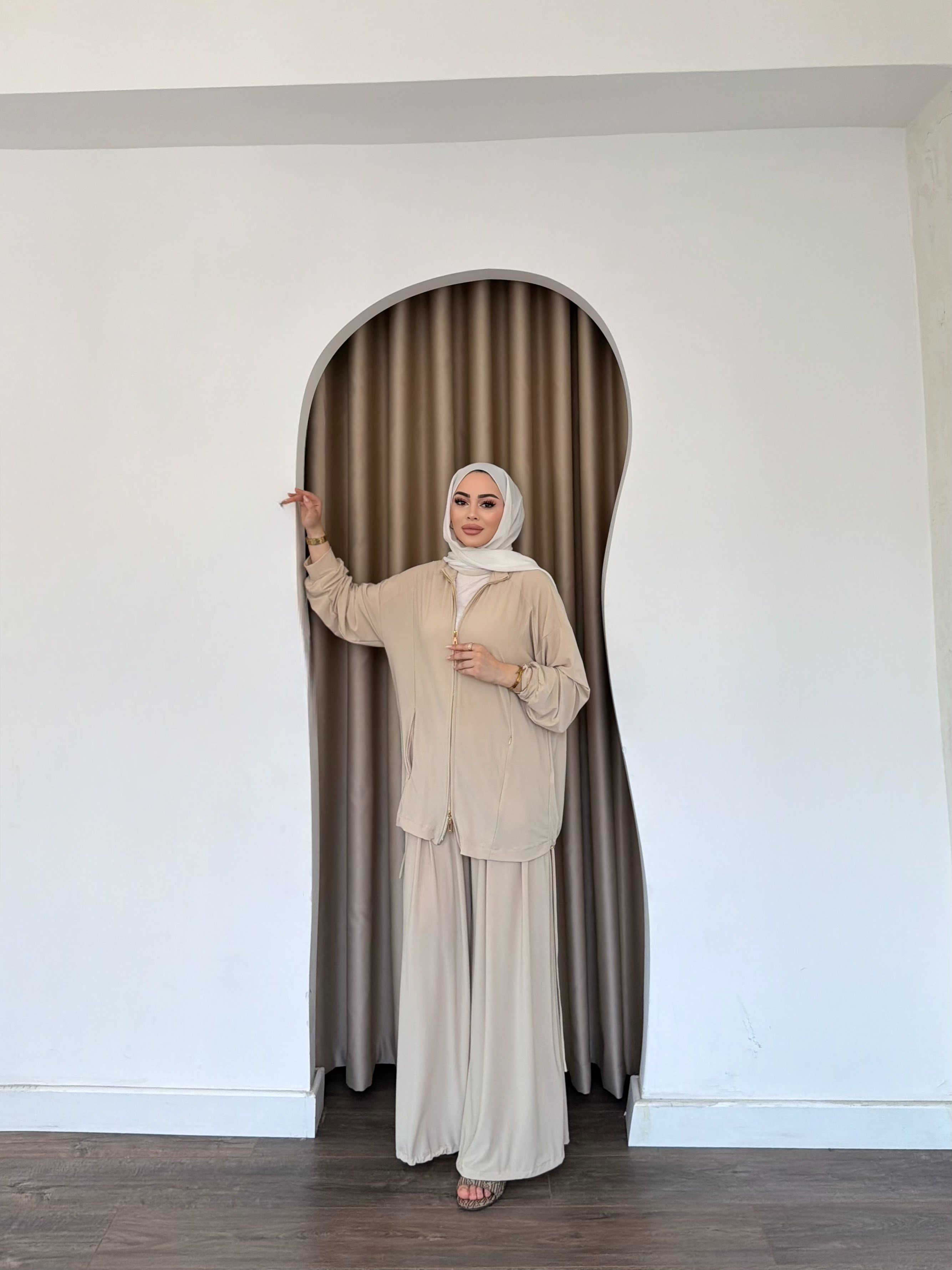 Helin Paça Lastikli Takım - Bej