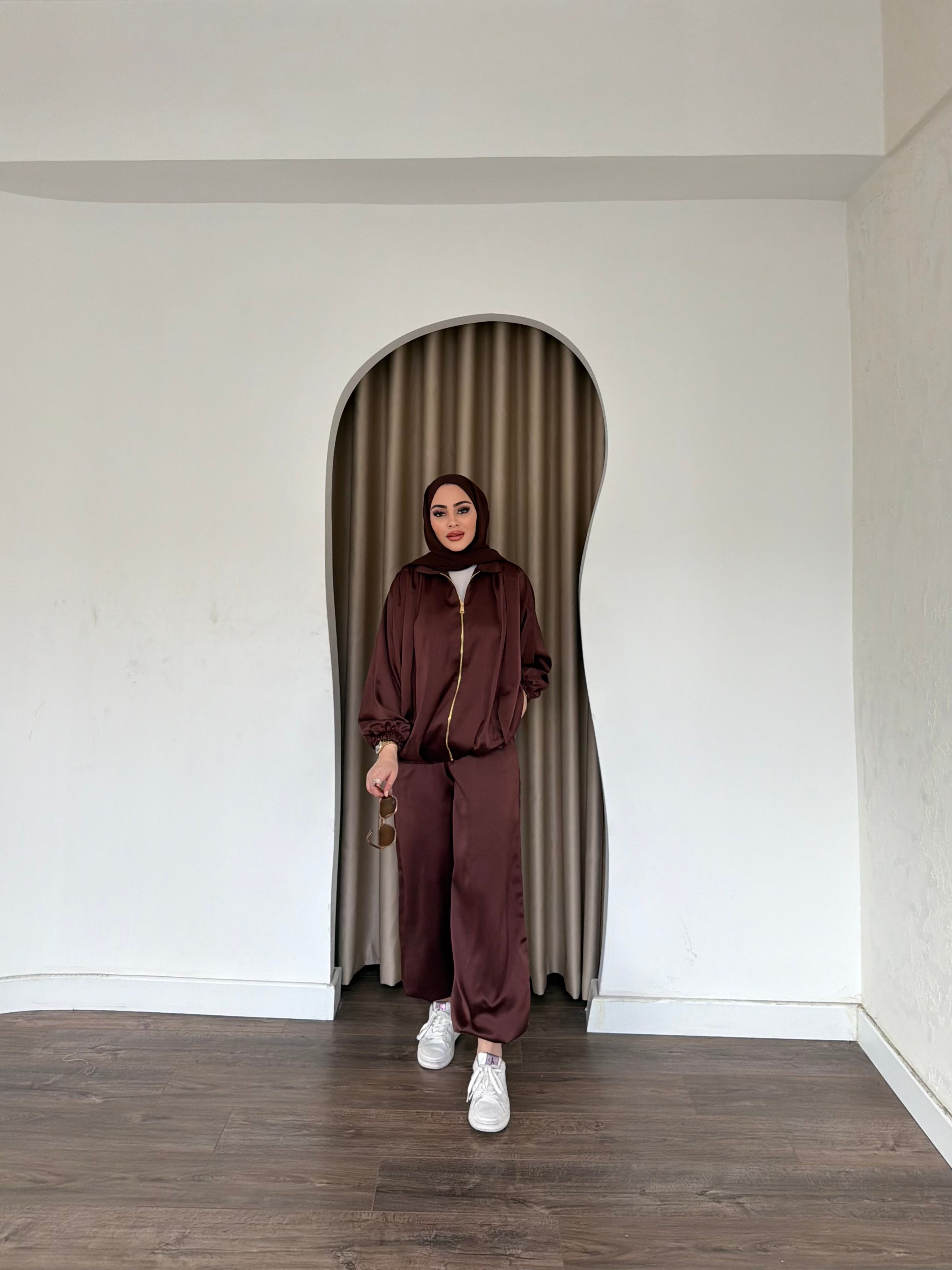 Jarsi Saten Takım - Kahve · 4