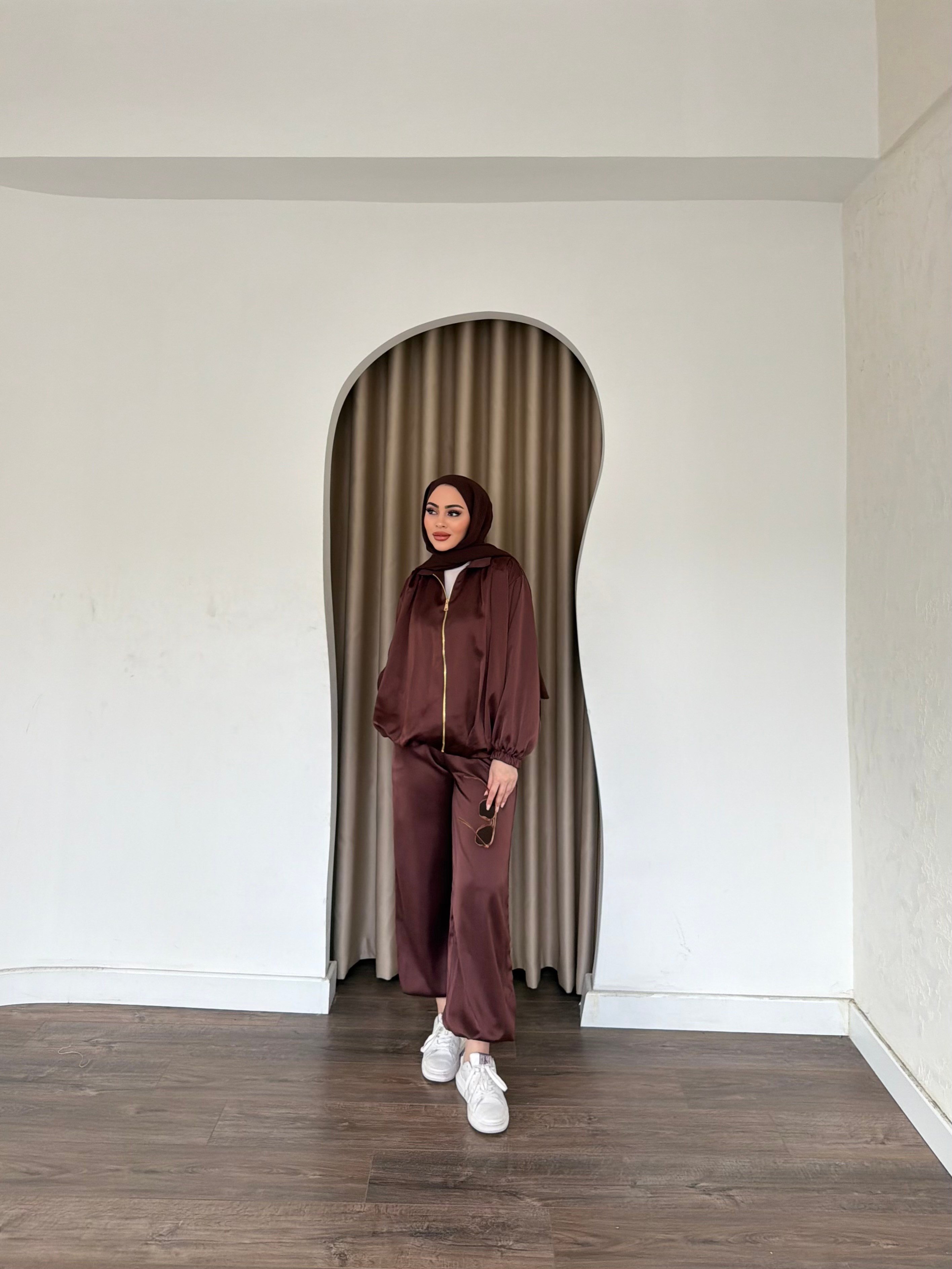 Jarsi Saten Takım - Kahve · 5