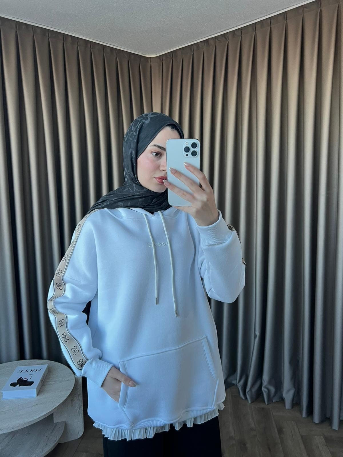 Muadil Cepli Sweat - Beyaz