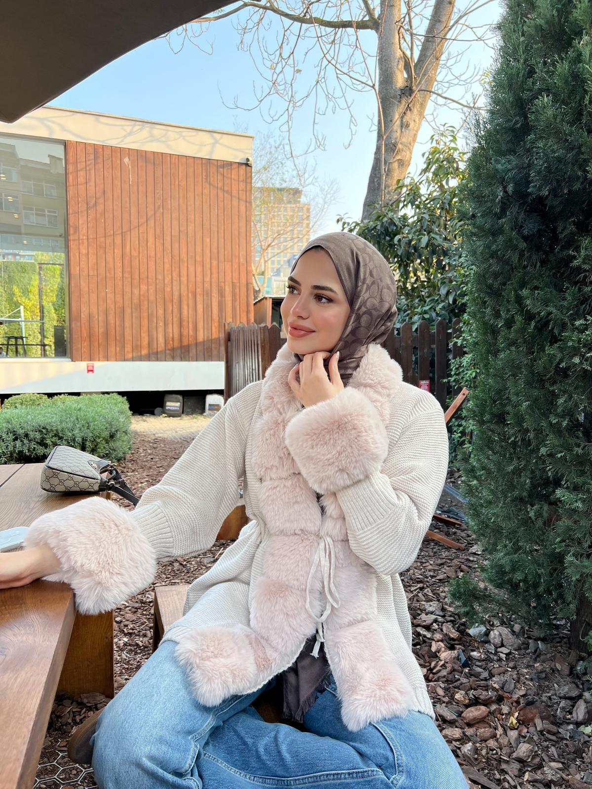 Pera Kürk Detaylı Hırka - Krem