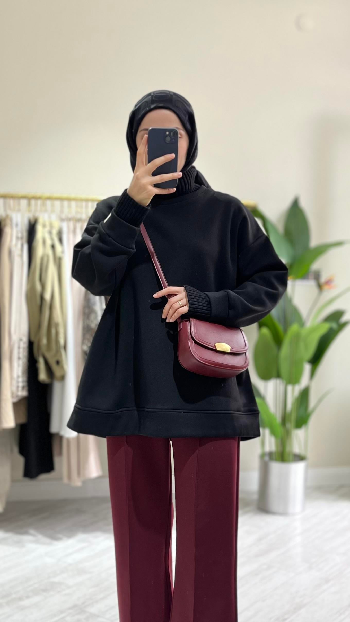 Örgü Yakalı Sweatshirt Siyah