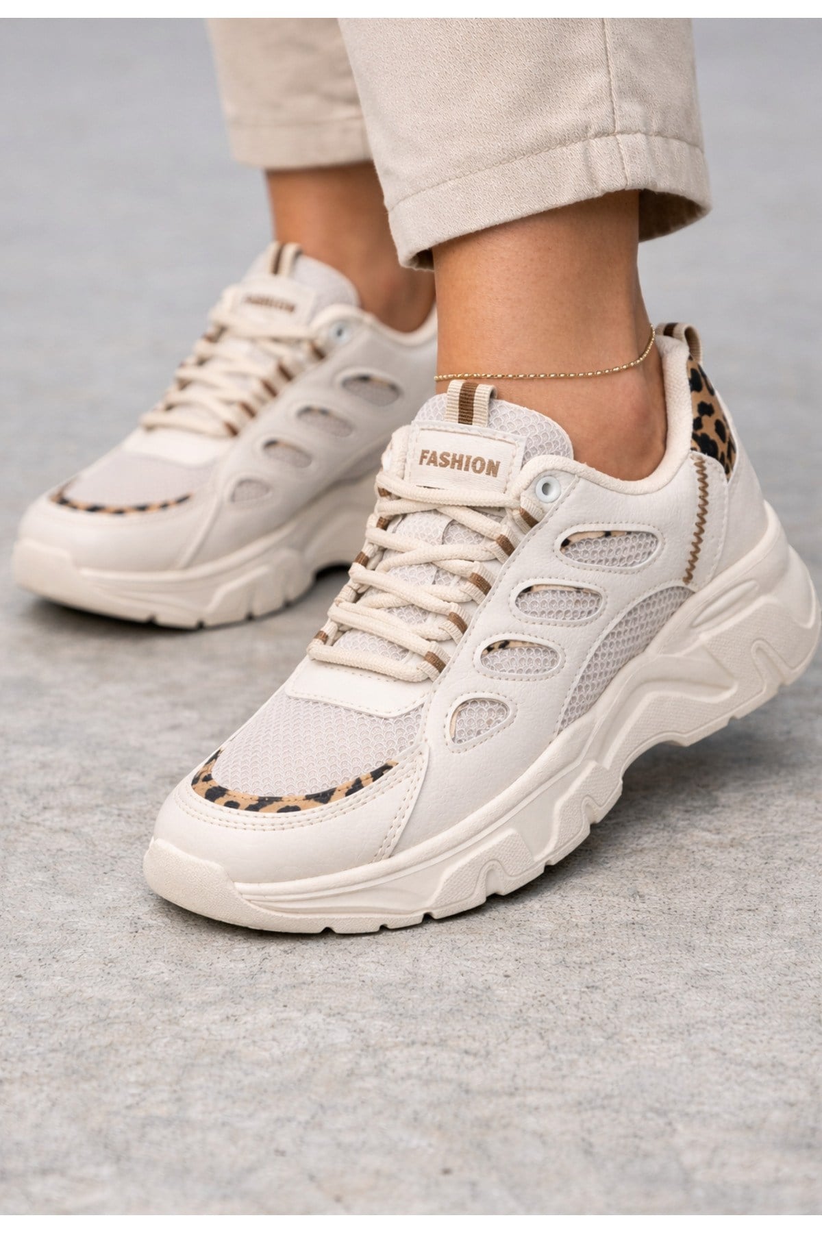 Unisex Kum Anorak Leopar Detaylı Kalın Taban Günlük Yürüyüş Ayakkabısı Sneaker