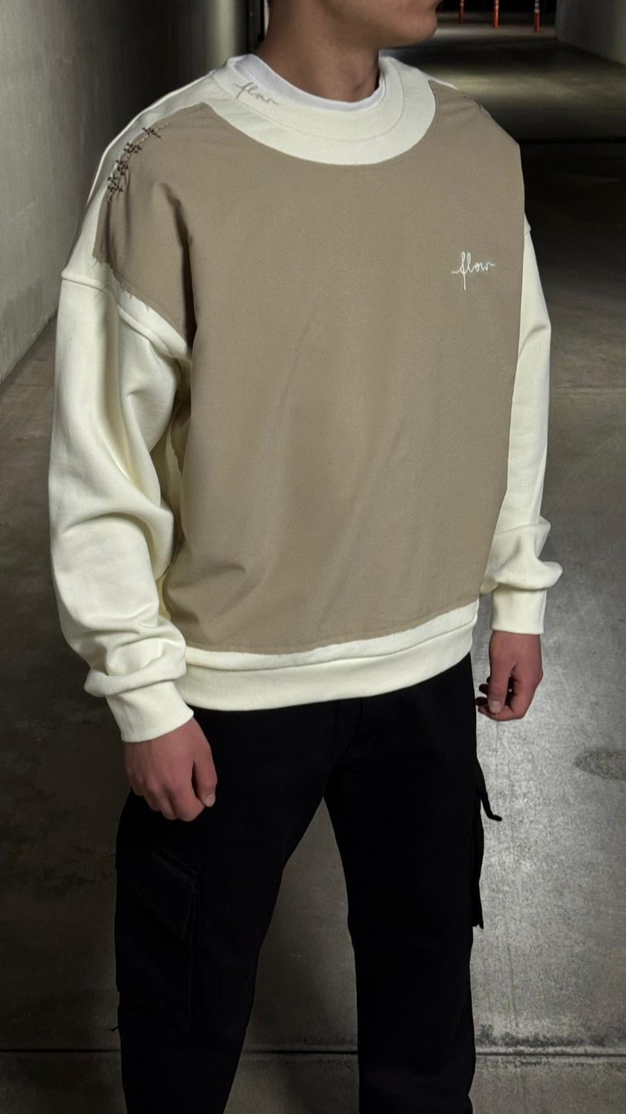 Oversize Renk Bloklu Nakış Detaylı Bej Sweatshirt