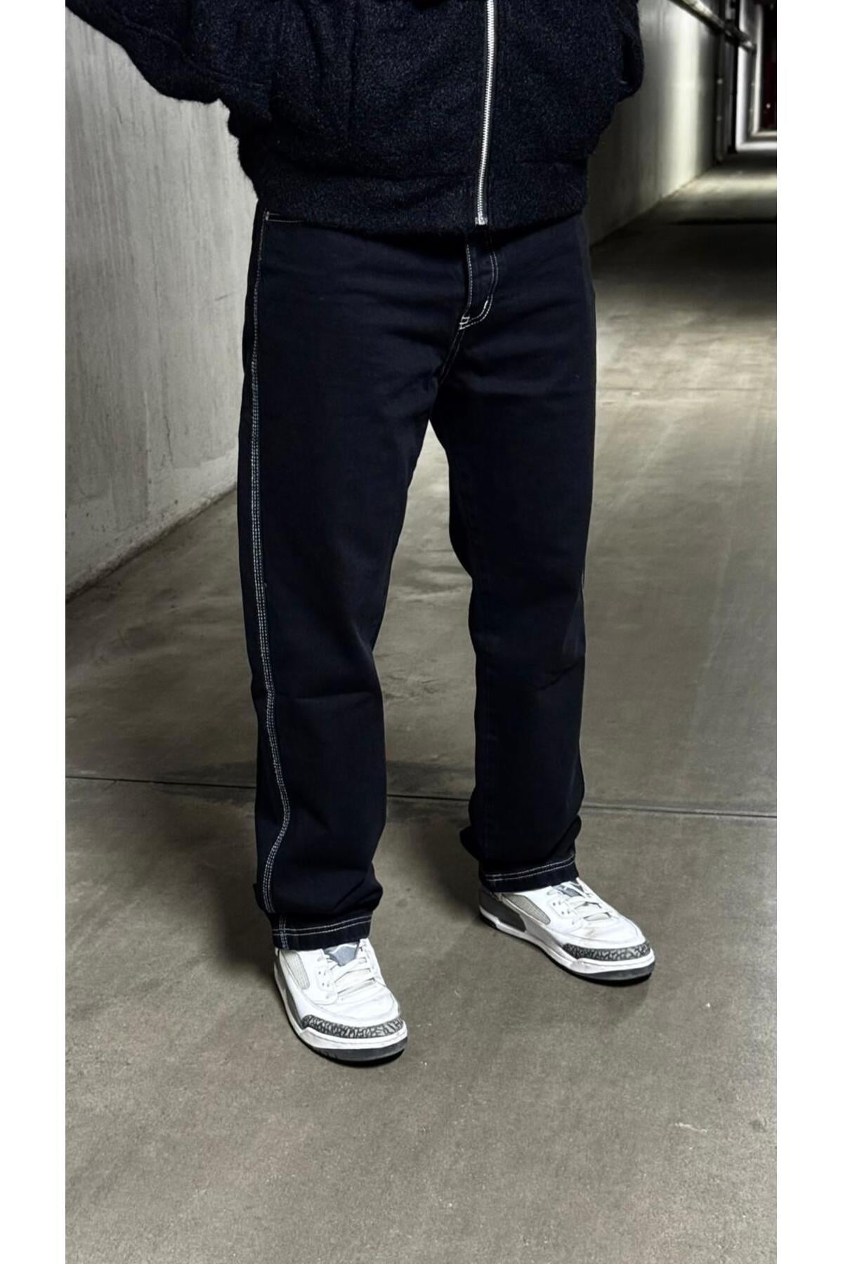 Siyah Kontrast Dikiş Detaylı Straight Fit Erkek Pantolon