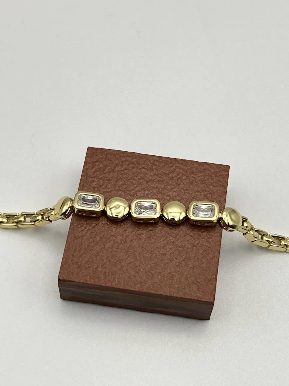 14k Gold Kare Taşlı Bileklik (17+2cm)